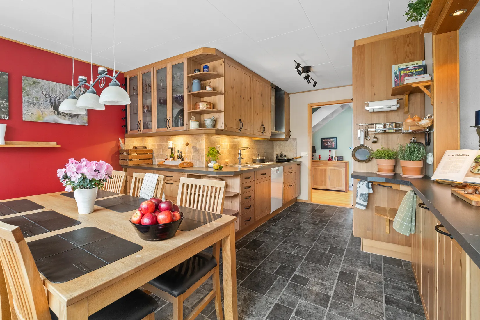 Villa, Radhus, Ekebyvägen 147, Ekeby, Vallentuna