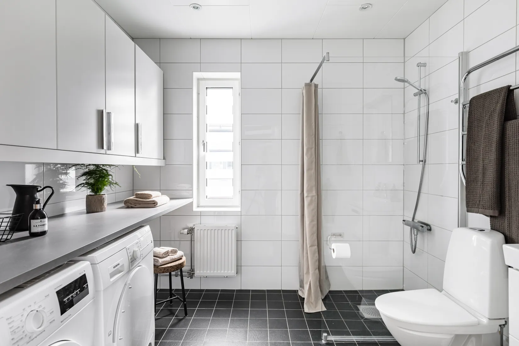 Bostadsrätt, Radhus, BYLE ALLÉ 19C, Täby kyrkby - byle, Täby