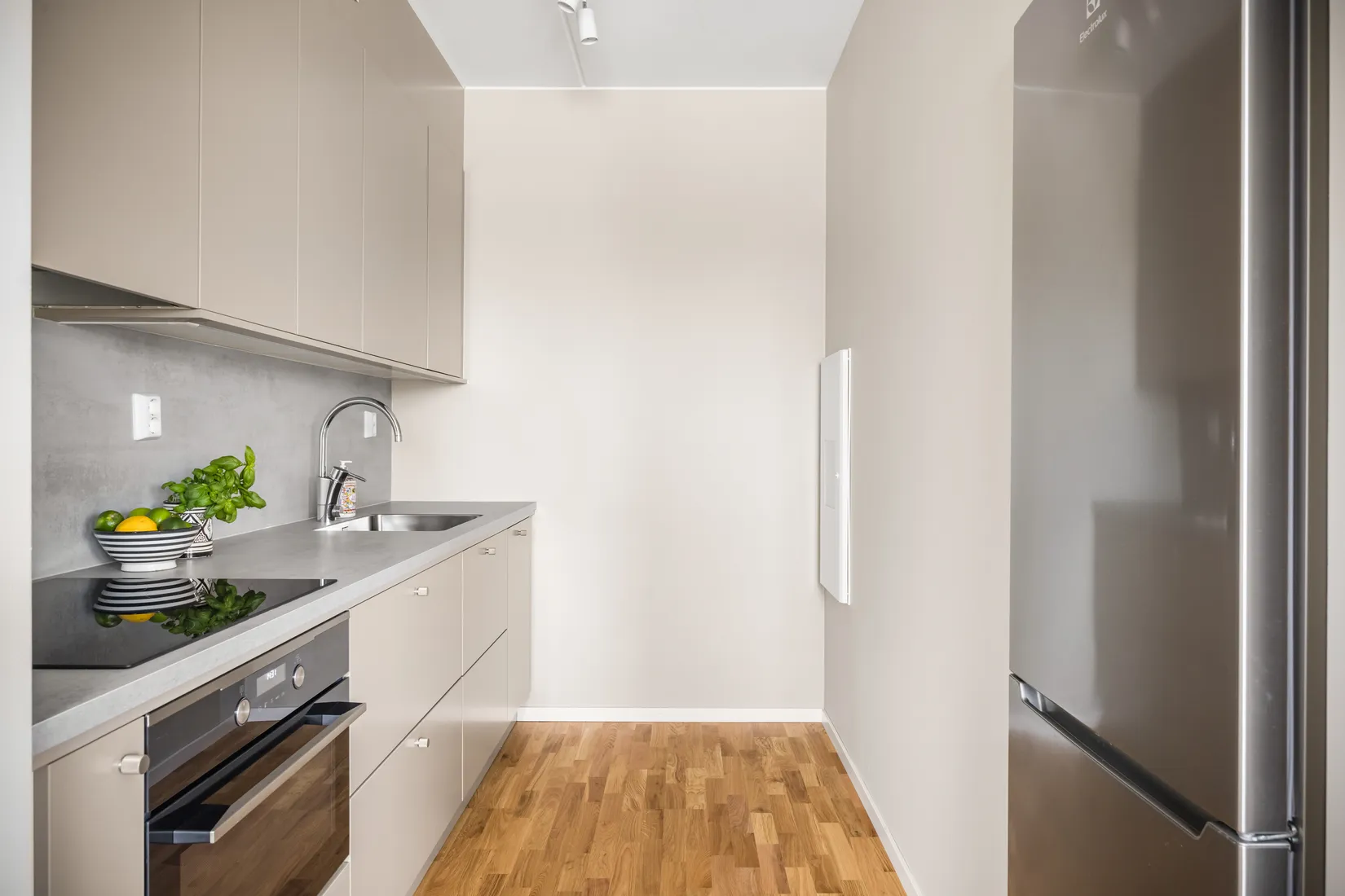 Bostadsrätt, STOCKHOLMSVÄGEN 162E VÅN 5/6, Ella gård, Täby