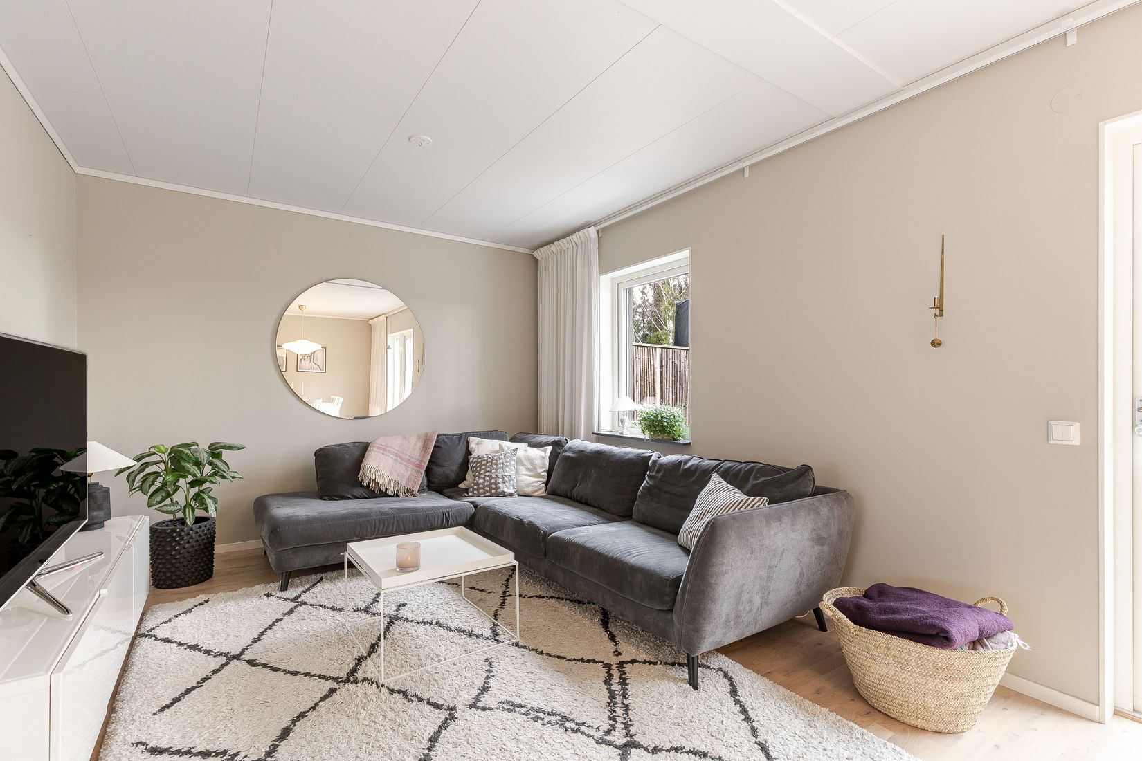 Radhus, Revirvägen 25, Mariefred/Marielundsviken, Strängnäs