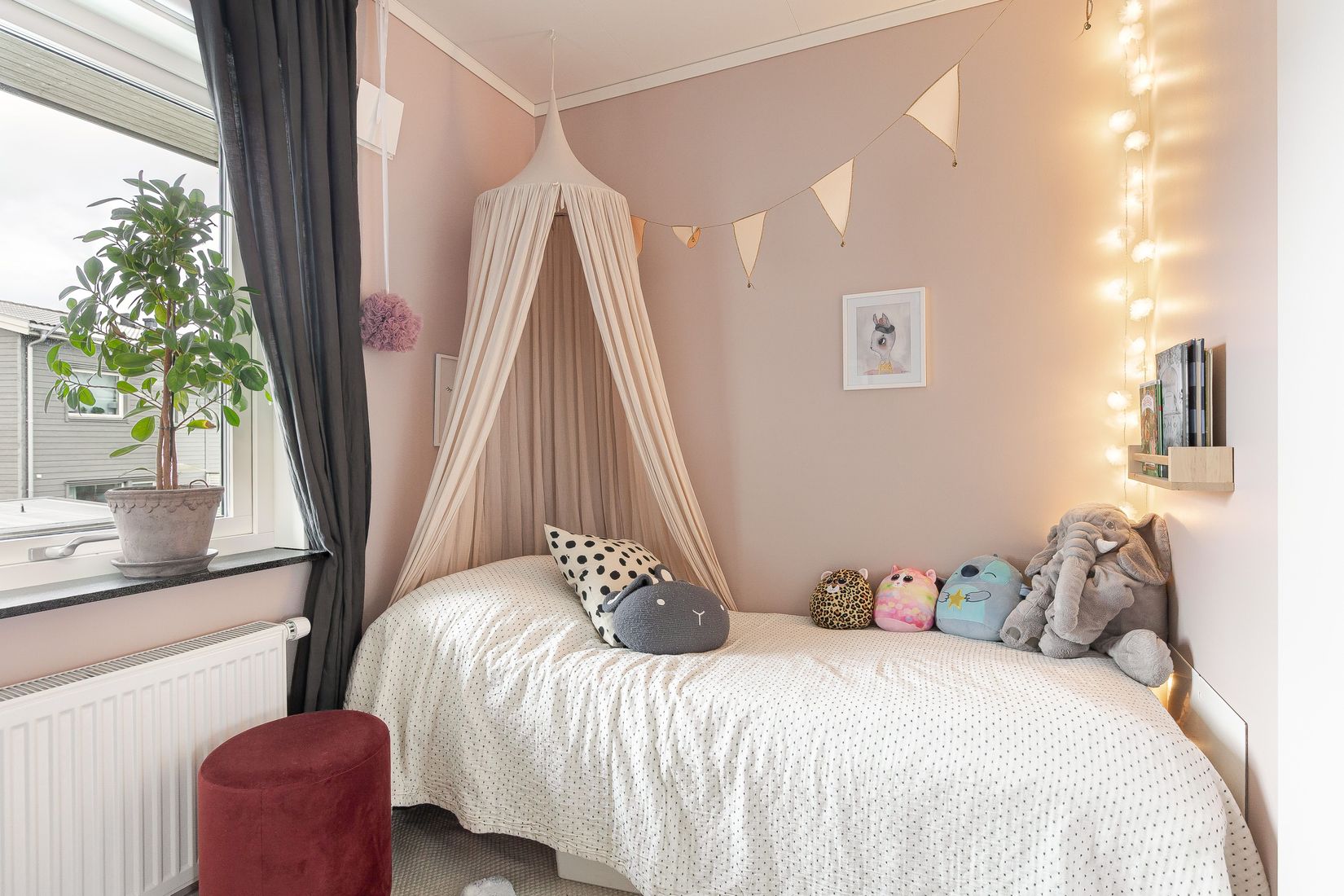 Radhus, Revirvägen 25, Mariefred/Marielundsviken, Strängnäs