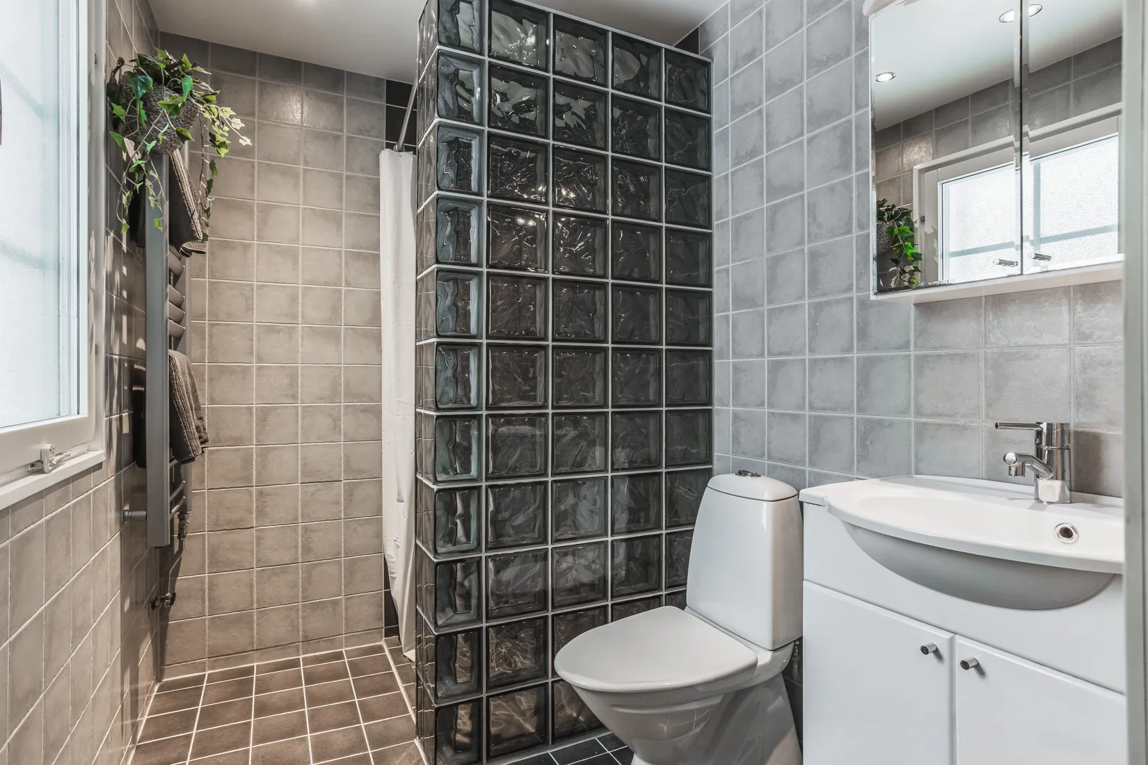 Villa, Lövlundsvägen 1, Brottby, Vallentuna