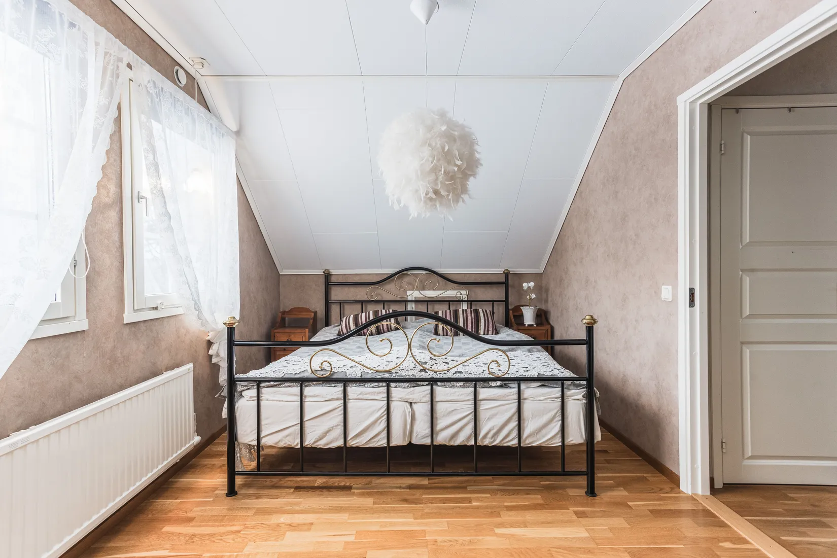 Villa, Lövlundsvägen 1, Brottby, Vallentuna