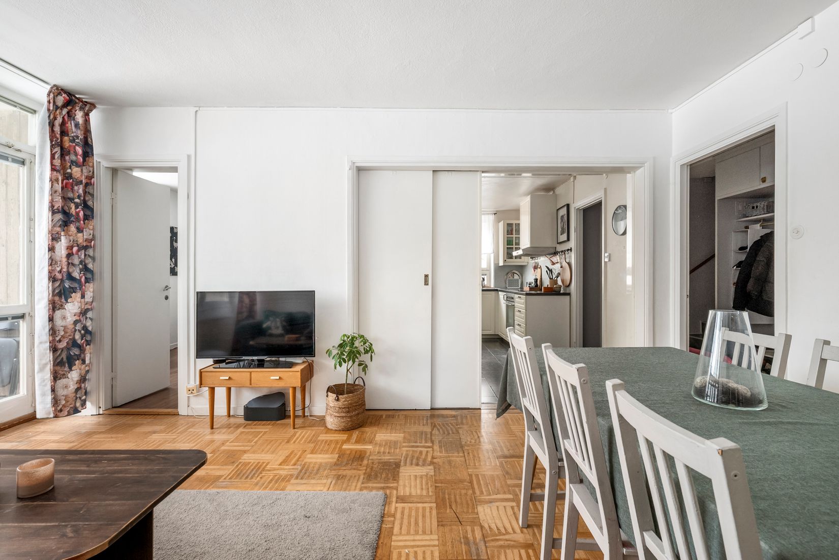 Bostadsrätt, Duvedsvägen 17, Vällingby Centrum, Stockholm