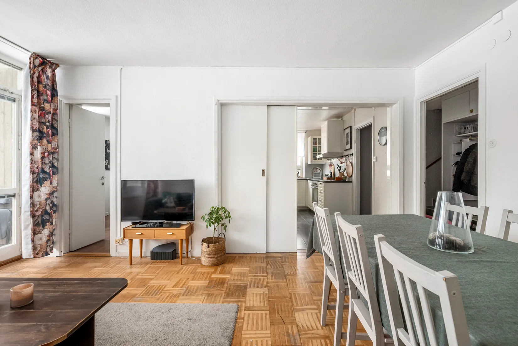 Bostadsrätt, Duvedsvägen 17, Vällingby Centrum, Stockholm