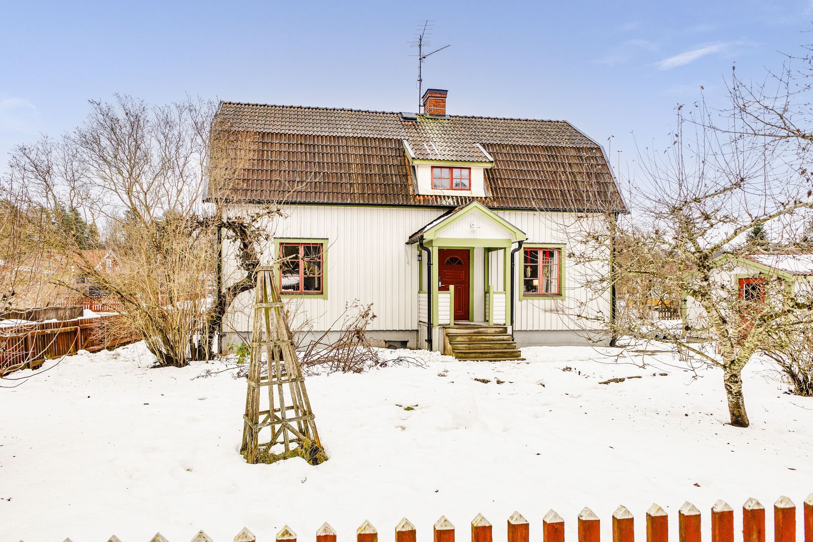 Villa, Herrgården 13, Enköping