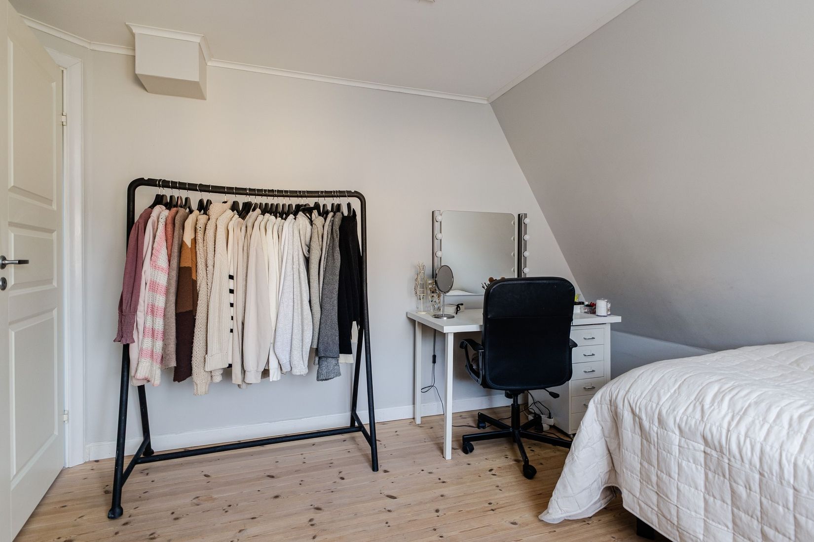 Villa, Herrgården 13, Enköping