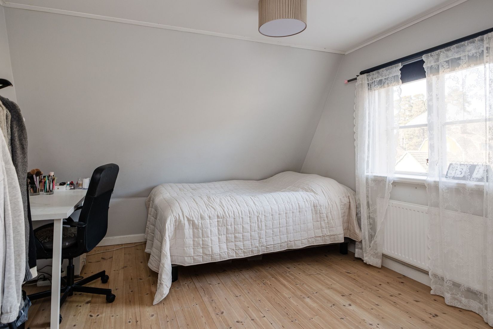 Villa, Herrgården 13, Enköping