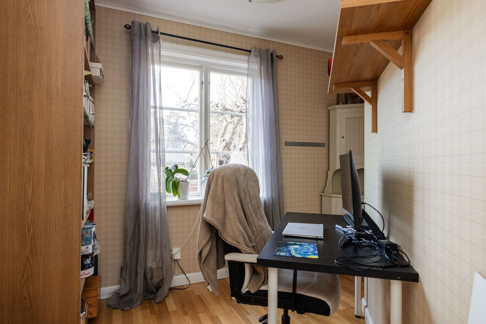 Villa, Herrgården 13, Enköping