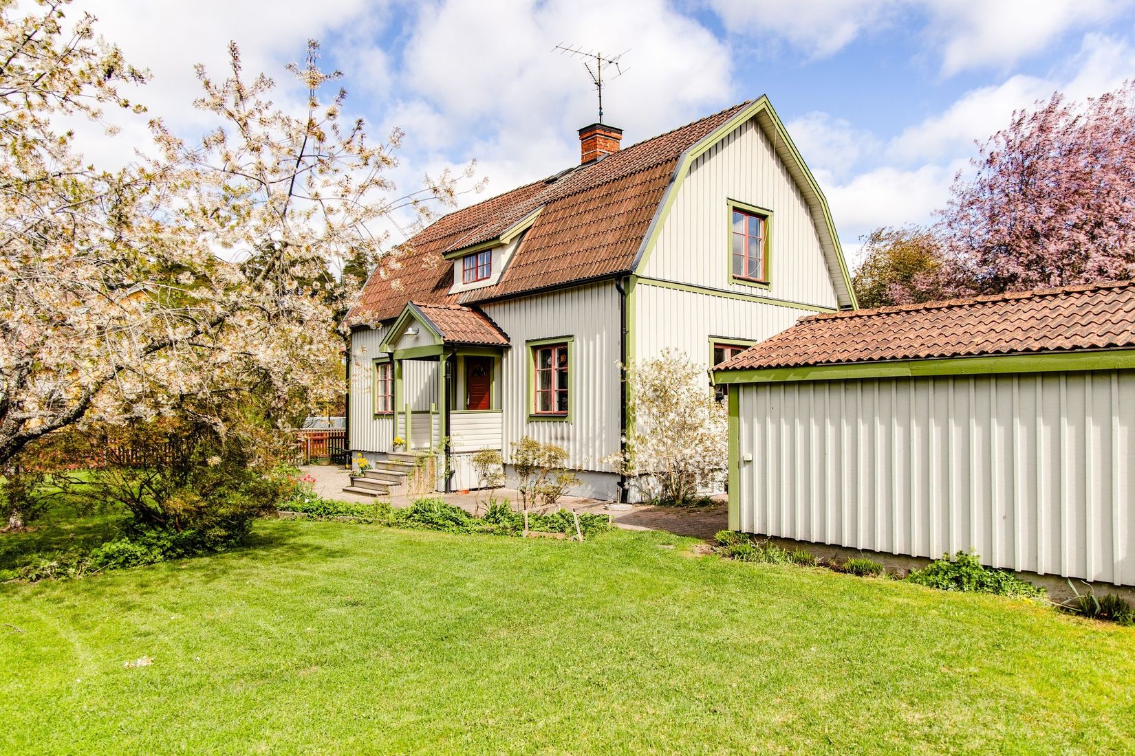 Villa, Herrgården 13, Enköping