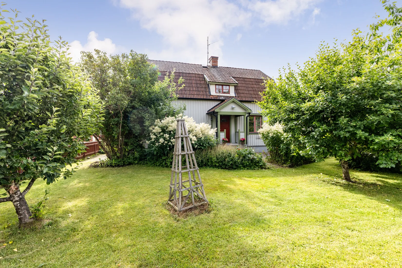 Villa, Herrgården 13, Enköping
