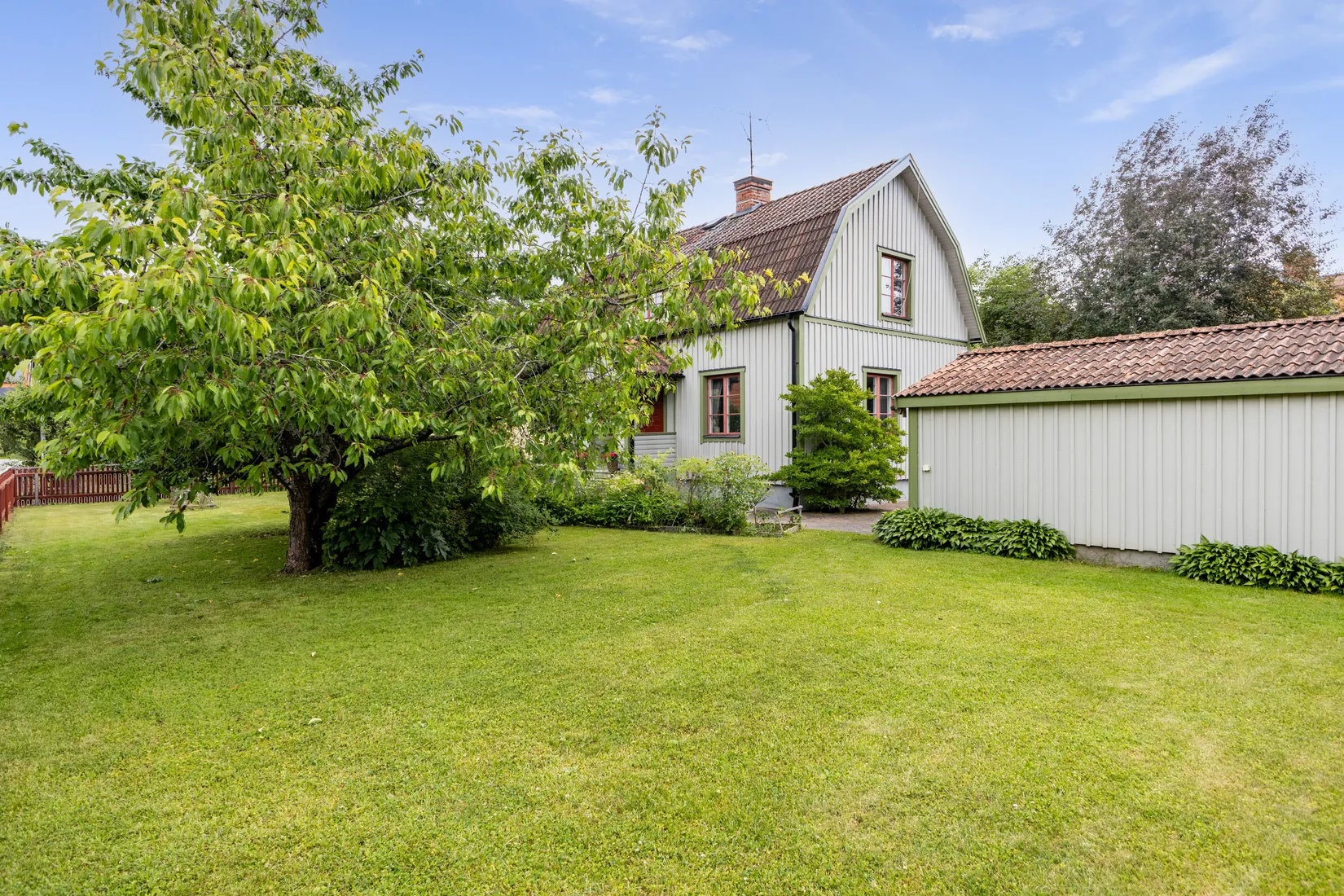 Villa, Herrgården 13, Enköping