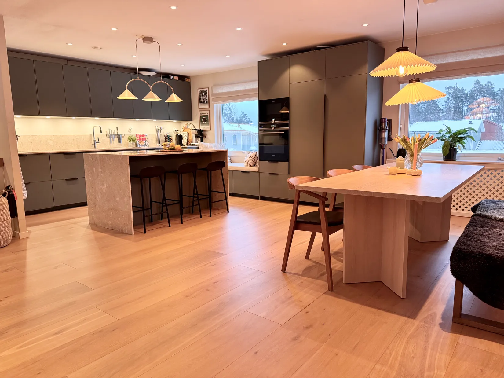 Radhus, Tappvägen 28, Gribbylund, Täby