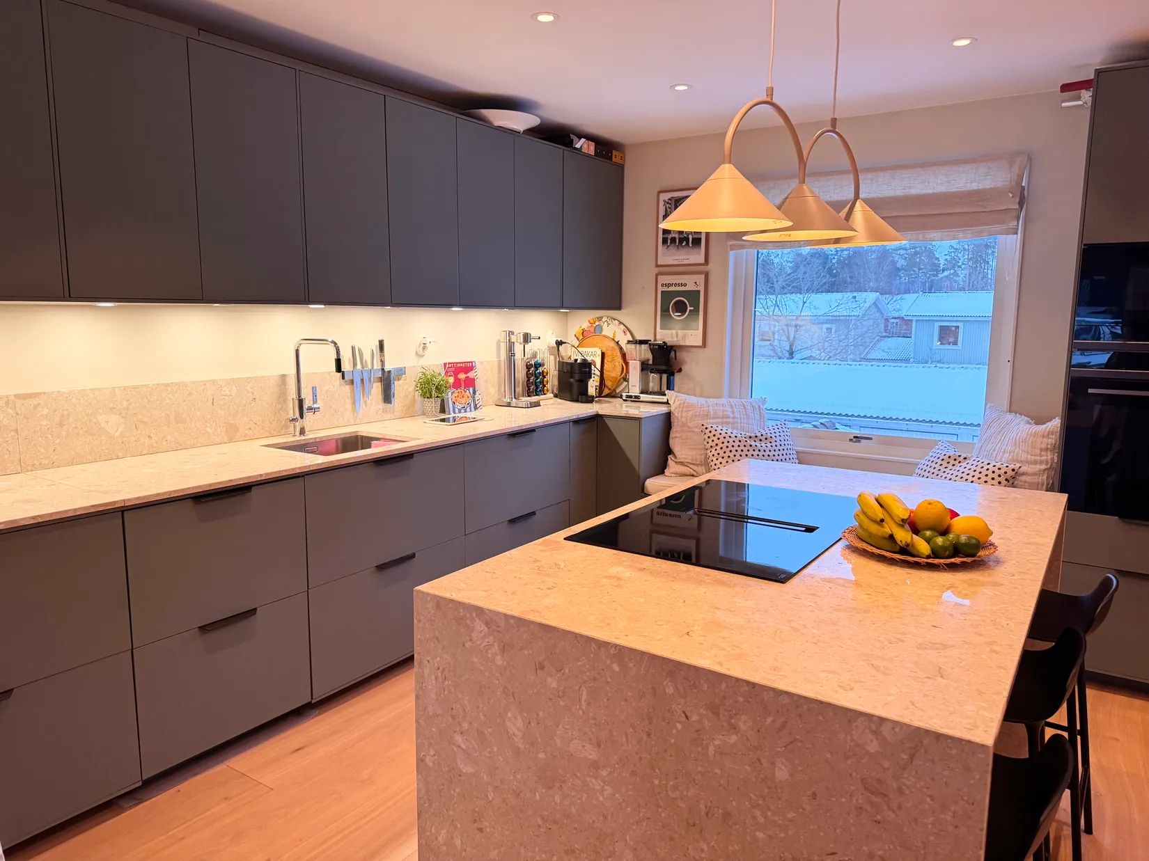 Radhus, Tappvägen 28, Gribbylund, Täby