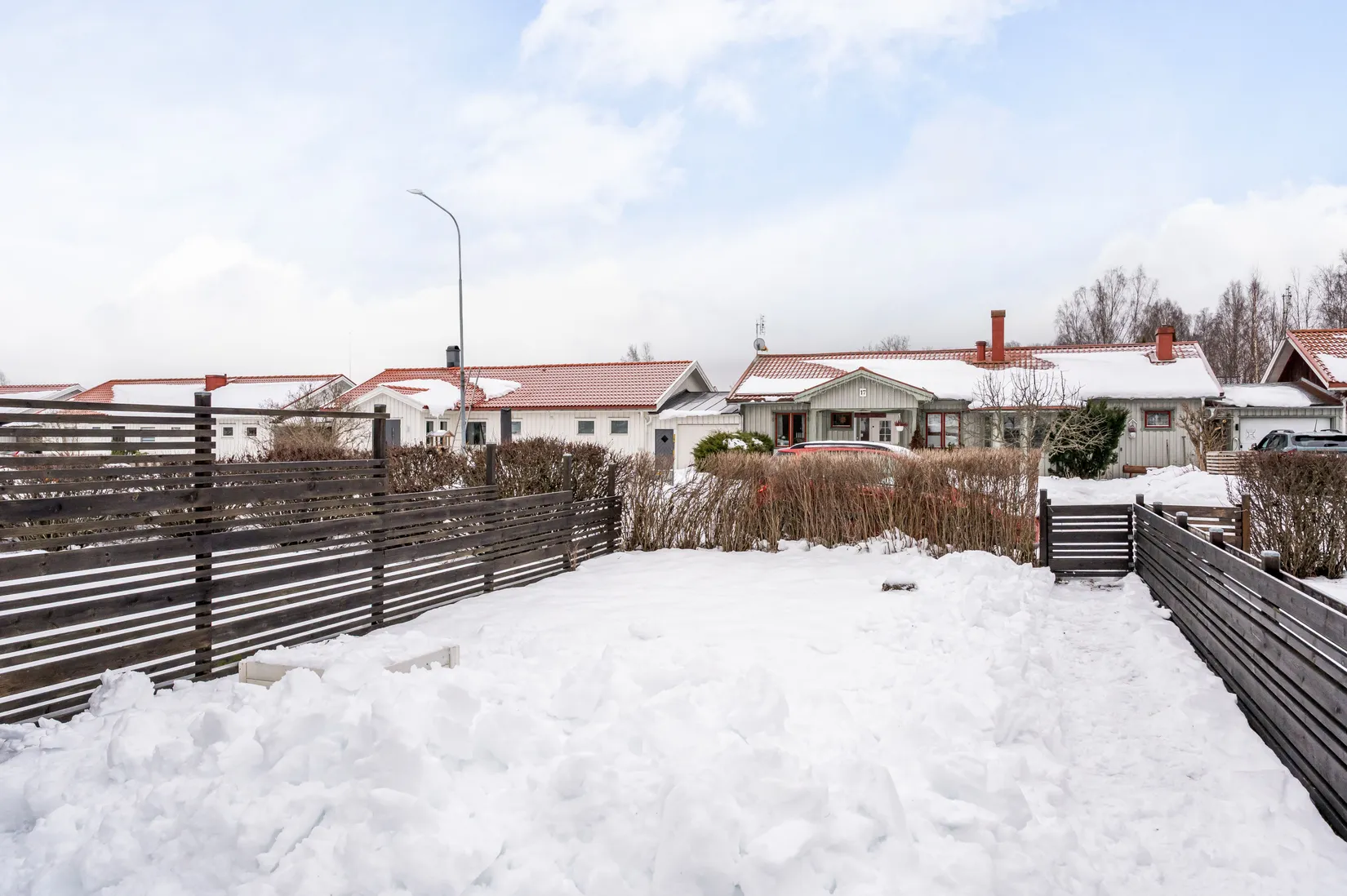 Villa, Radhus, Åsvägen 12B, Sunne