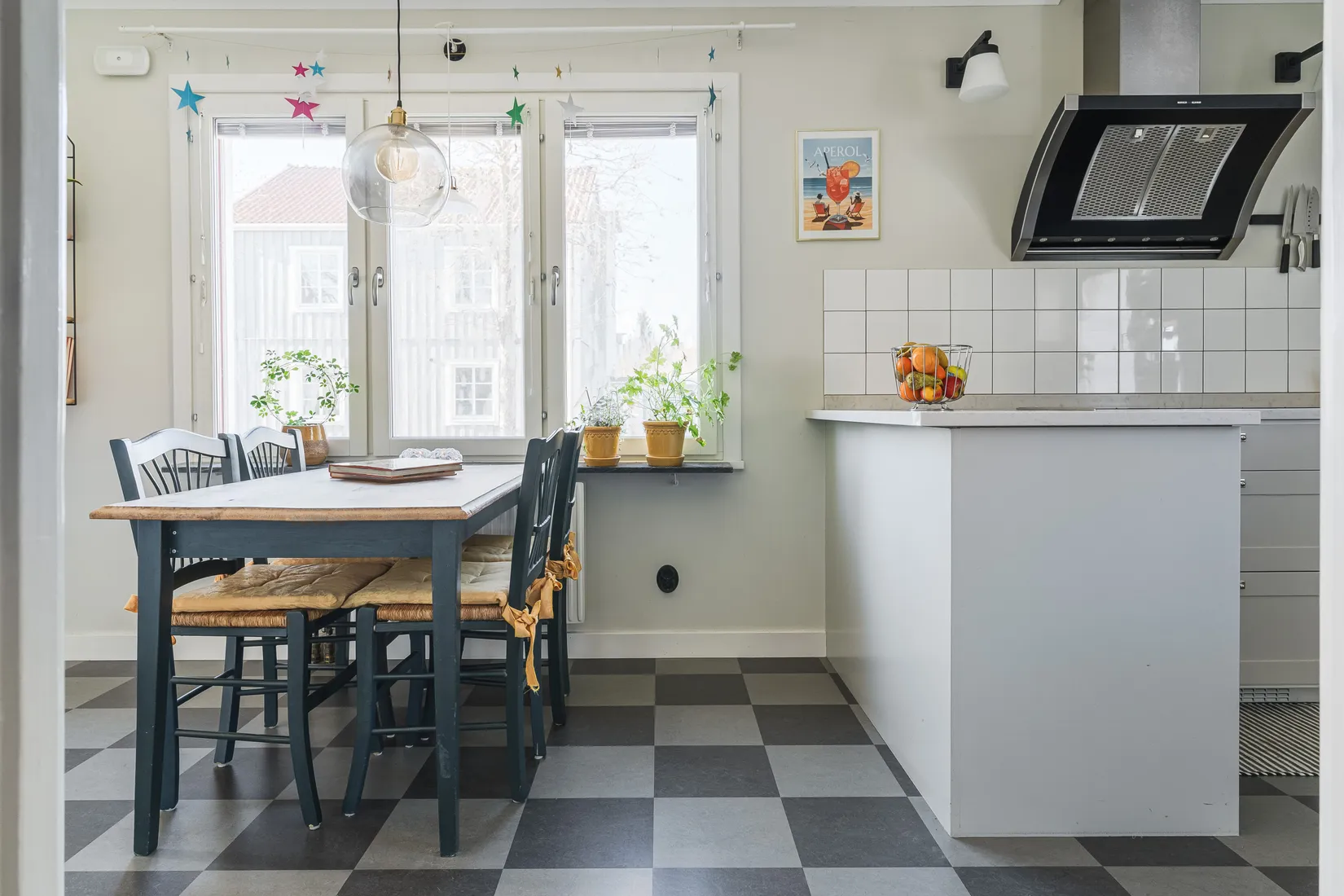 Villa, Fjärdhundragatan 61, Centrum, Enköping