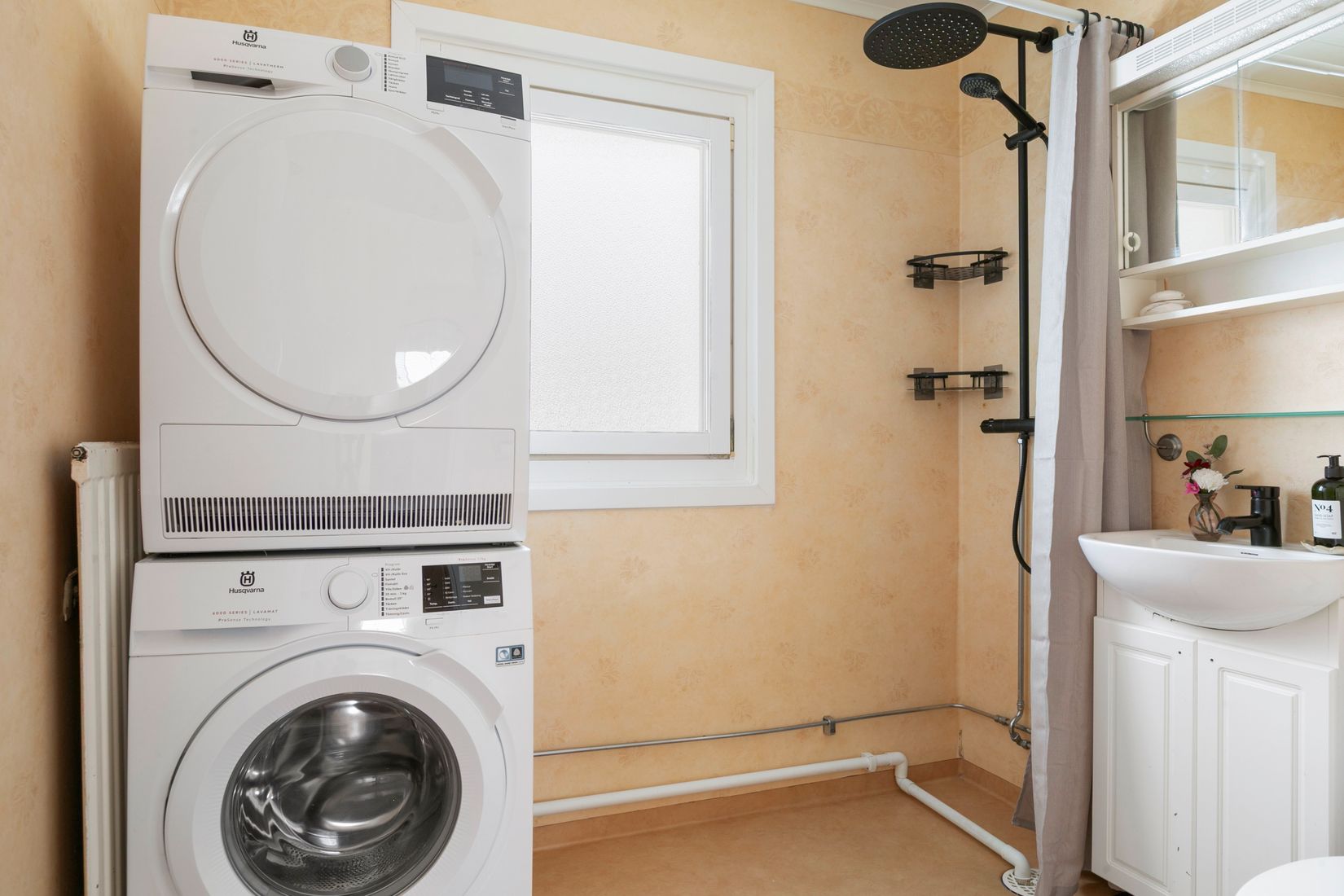 Radhus, Bågspännarvägen 21C, Seestaden, Sandviken