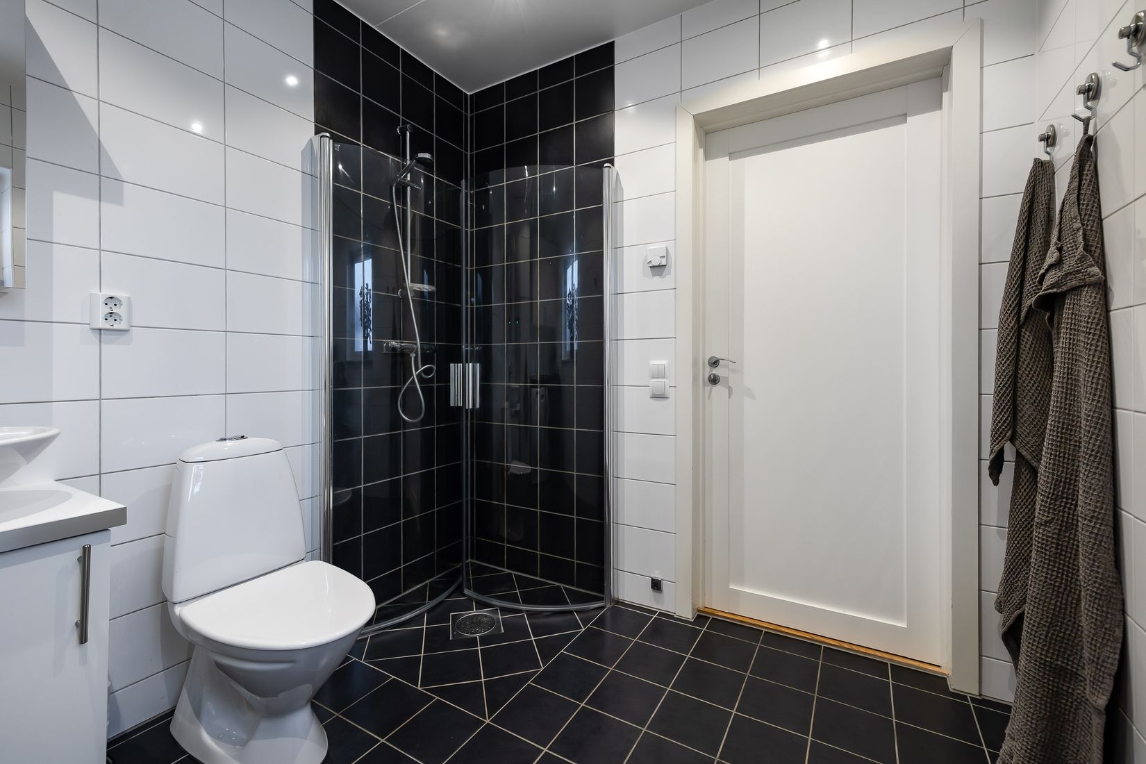 Radhus, Lakevägen 38A, Ekeby Almby, Örebro