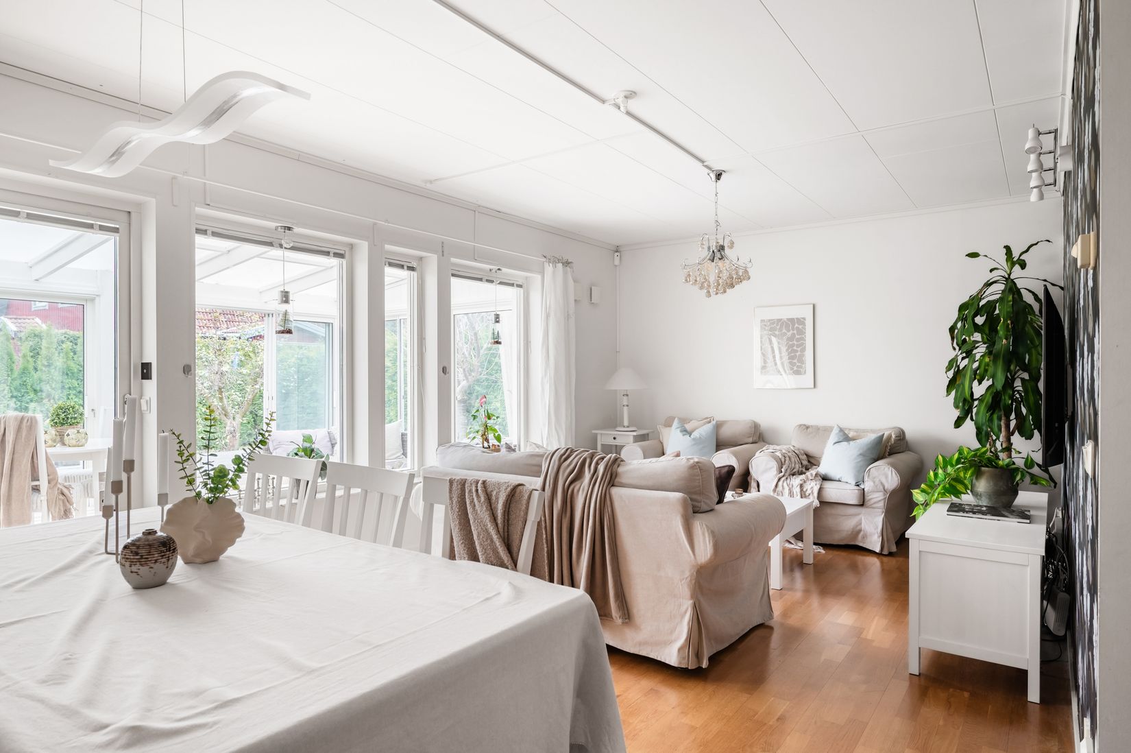 Villa, Radhus, Månskensgränd 5, Berghem / Polhem, Järfälla