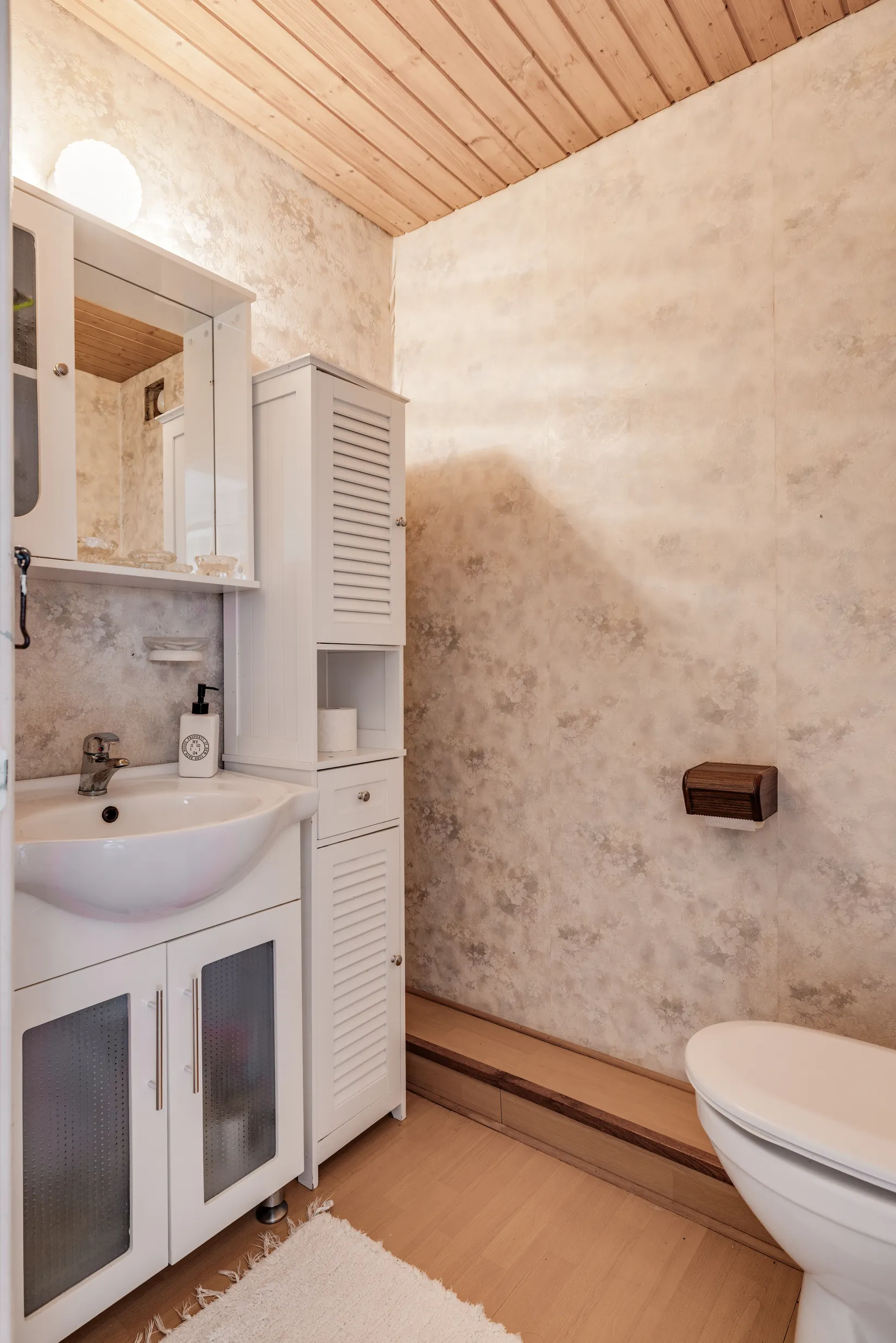 Villa, Brok 12, Brok, Tjörn