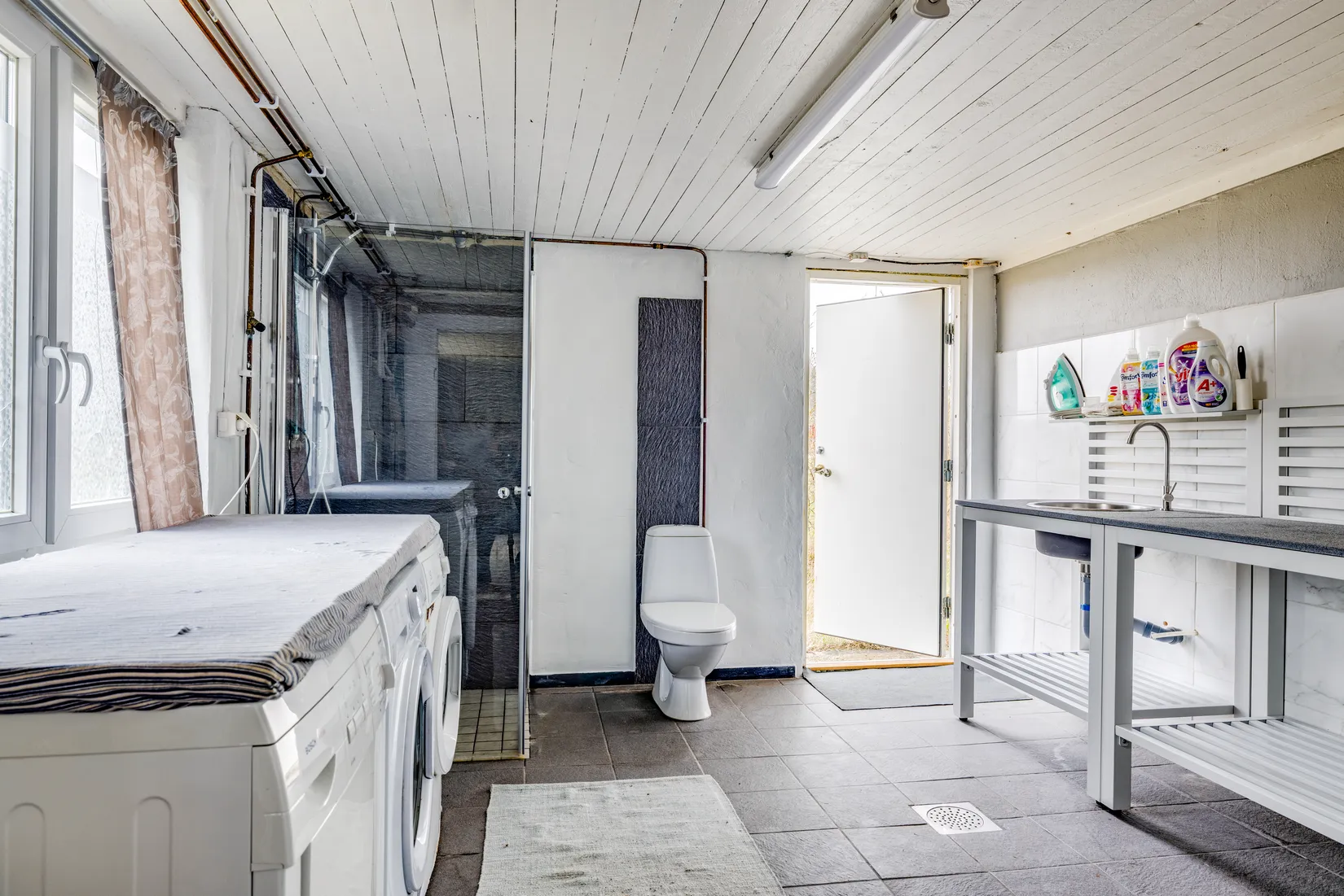 Villa, Brok 12, Brok, Tjörn