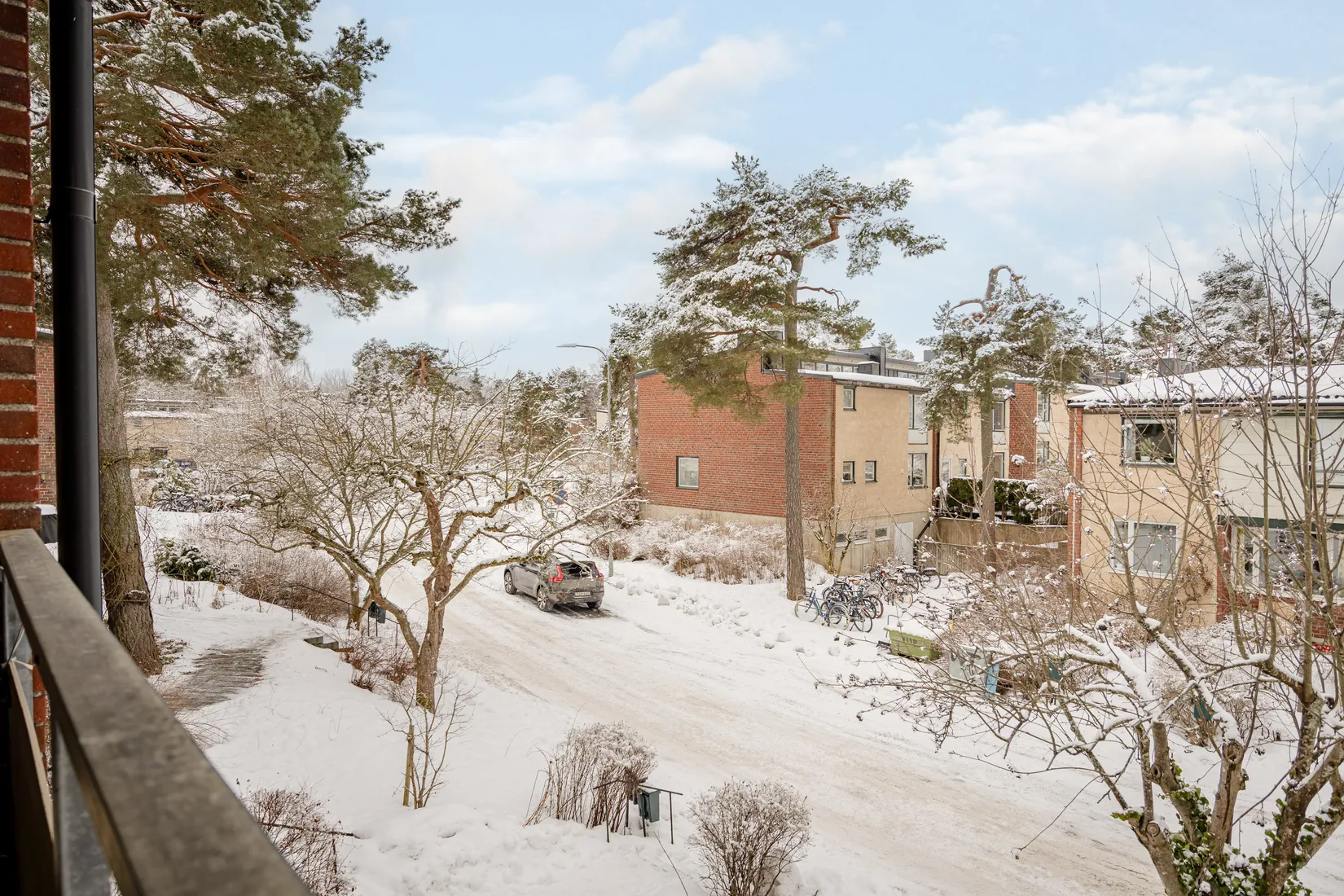 Bostadsrätt, Radhus, Riksrådsvägen 35, Bagarmossen, Stockholm