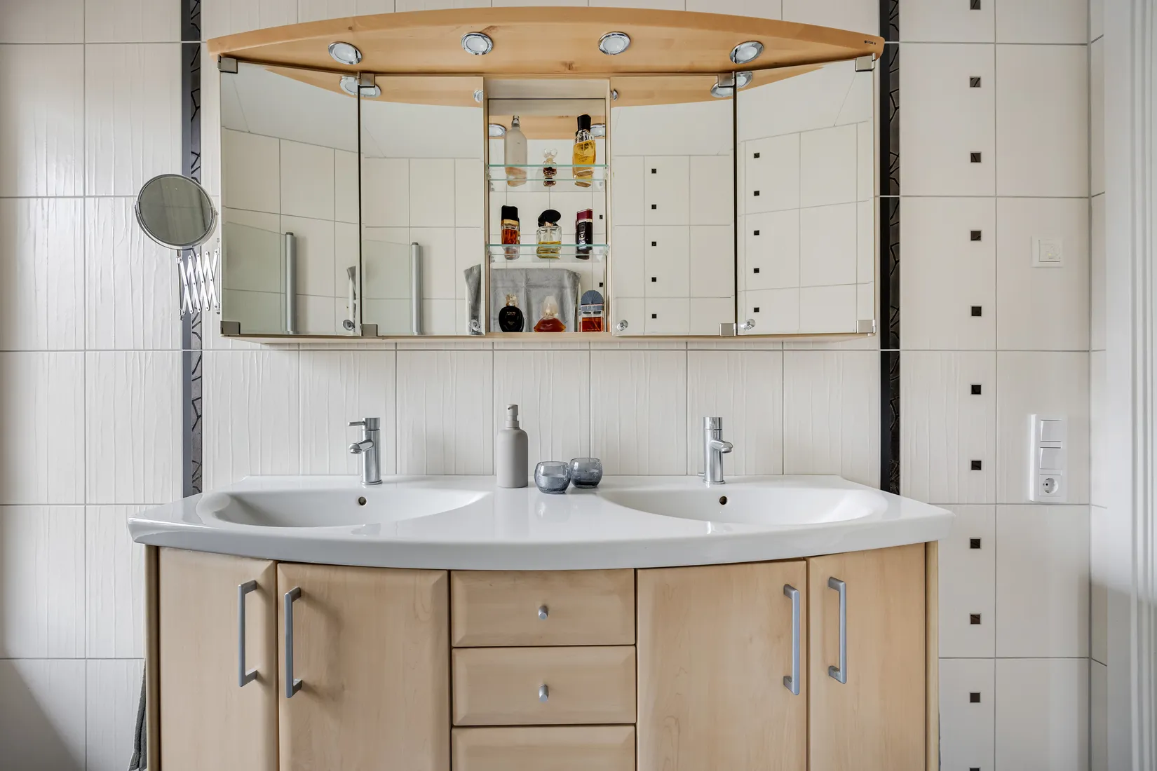 Villa, Svensagatan 11, Lomma