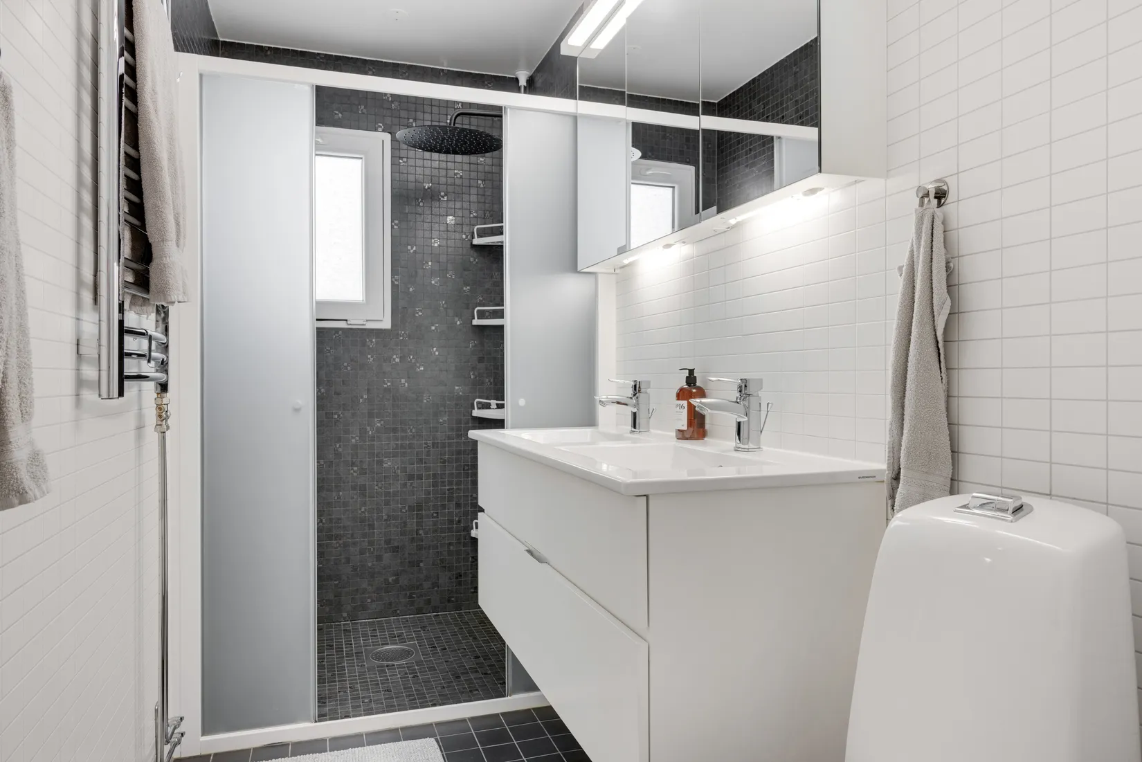 Bostadsrätt, Radhus, Norra Gulsparvsgatan 21A, Söderkulla, Malmö