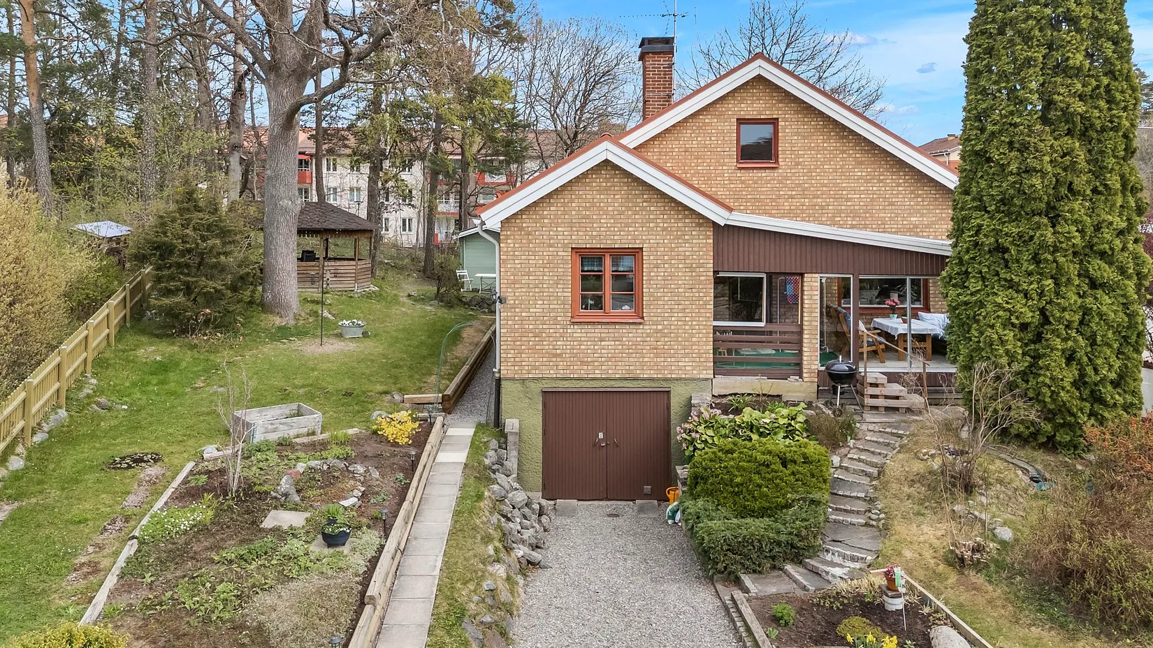 Villa, Silfverstolpes gata 2, Nordanby, Västerås