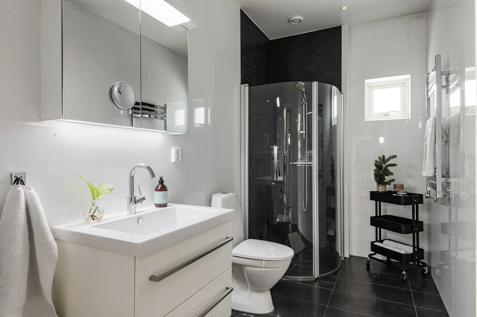 Villa, Karin Månsdotters gata 1, Drottningmarken, Vadstena