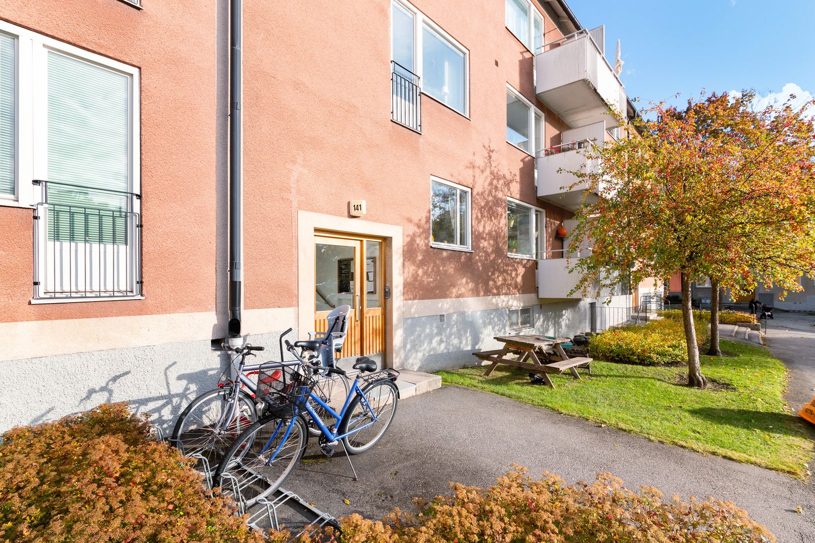 Bostadsrätt, Rusthållarvägen 141, Bagarmossen, Stockholm