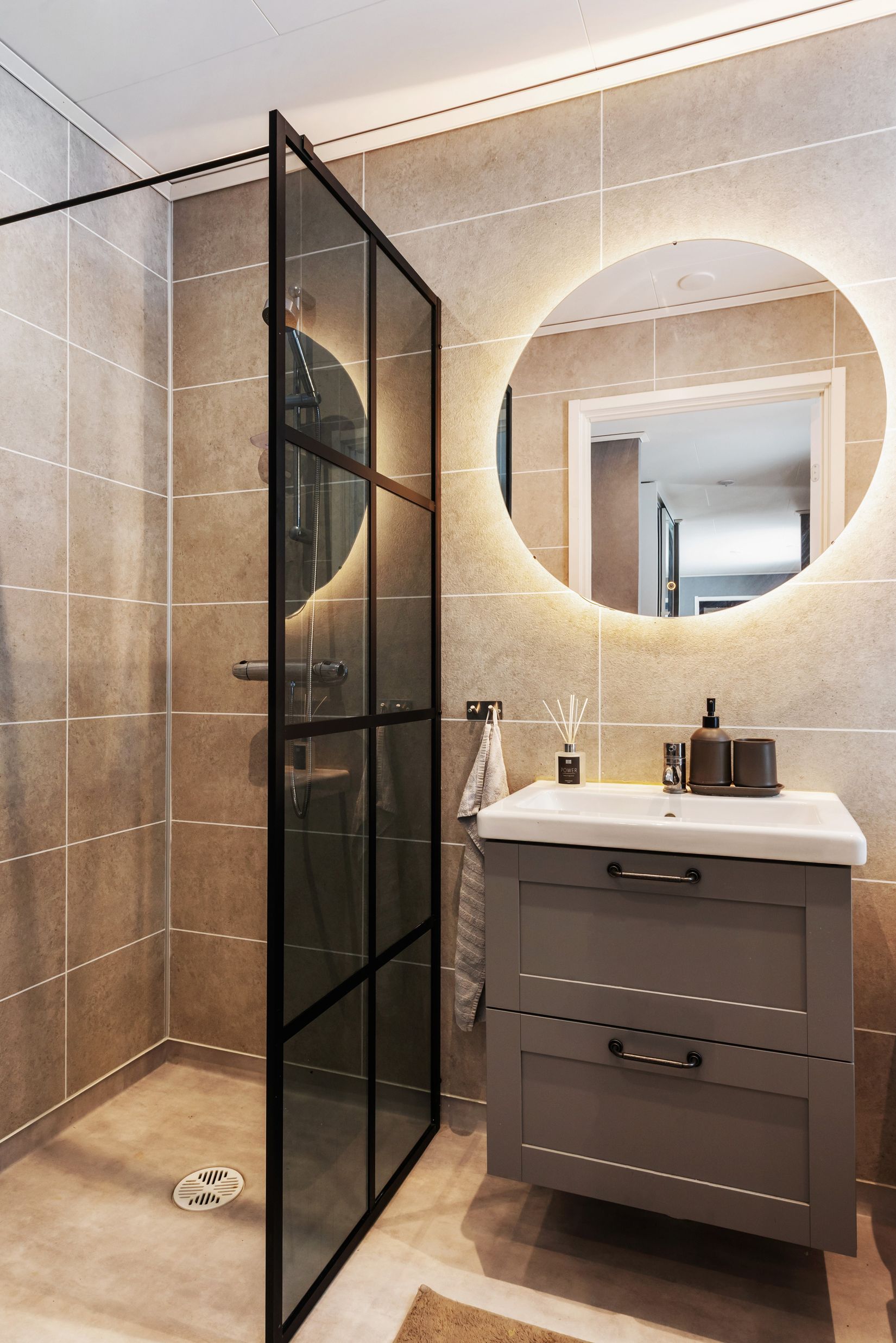 Villa, Getingarnevägen 15, Röcksta, Norrtälje