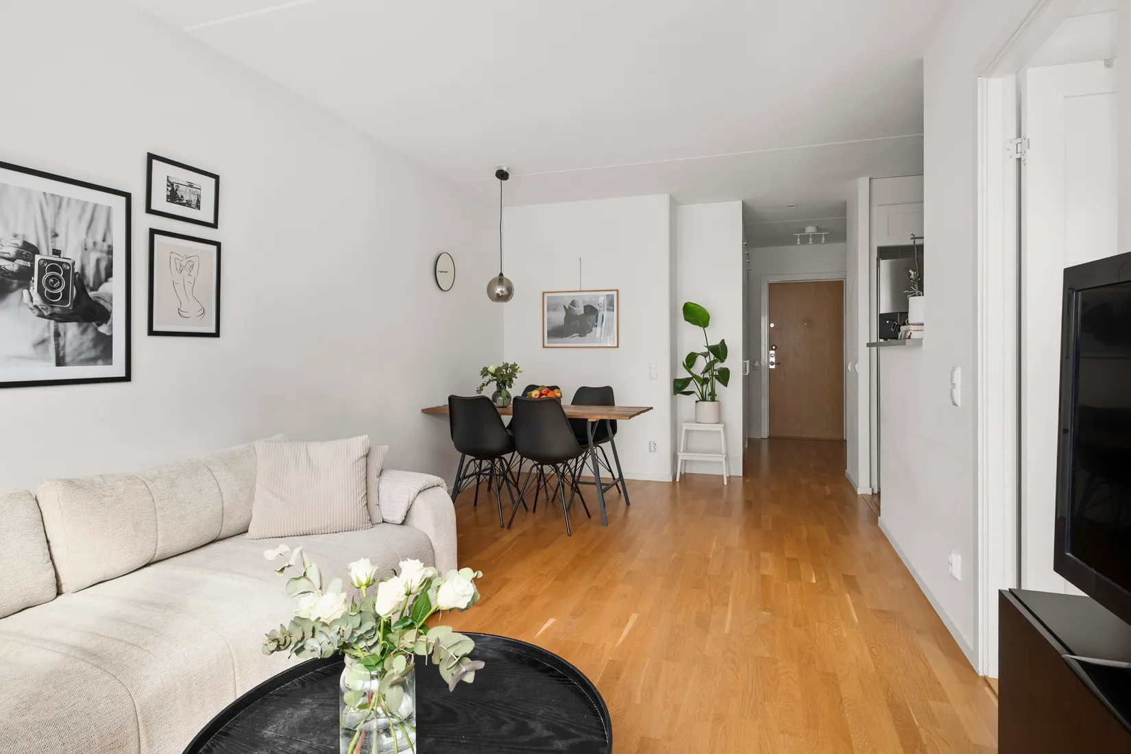 Bostadsrätt, Råcksta gårdsväg 28, Råcksta, Stockholm
