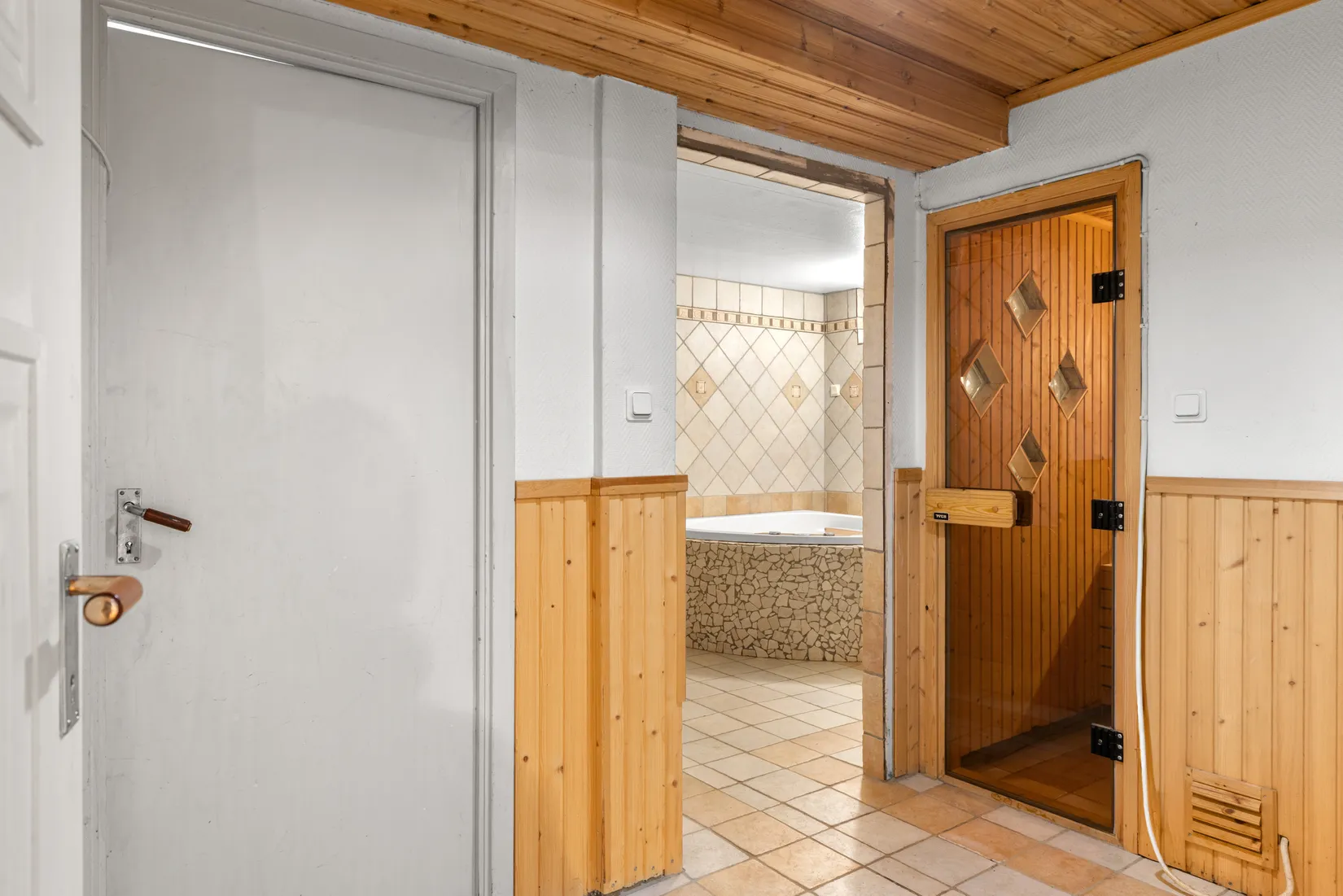 Villa, Slåttervägen 50, Tyresö Centrum, Tyresö