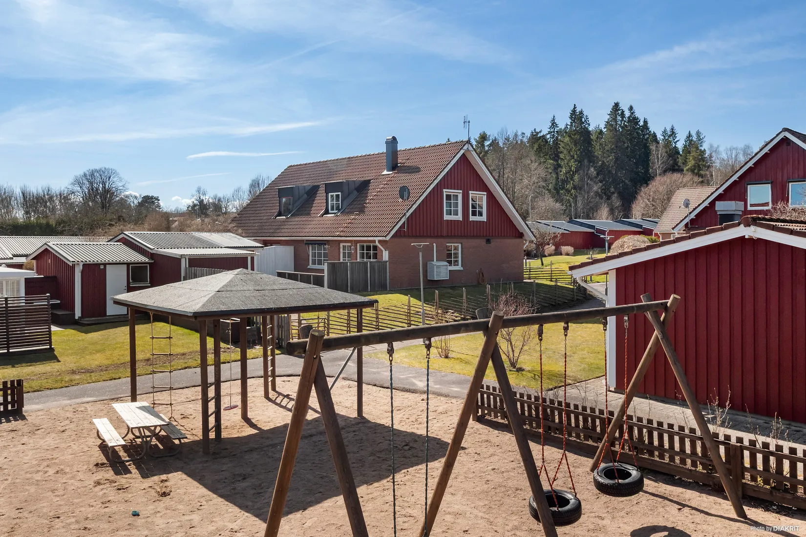 Radhus, Backvägen 8, Asklanda, Borås