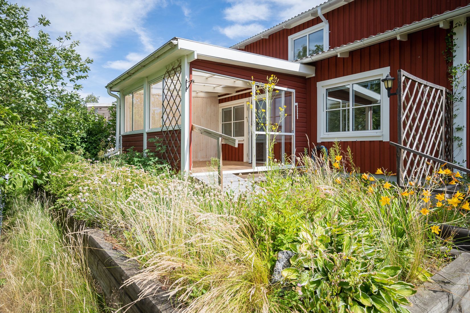 Radhus, Östra Högbyvägen 6f, Finspång