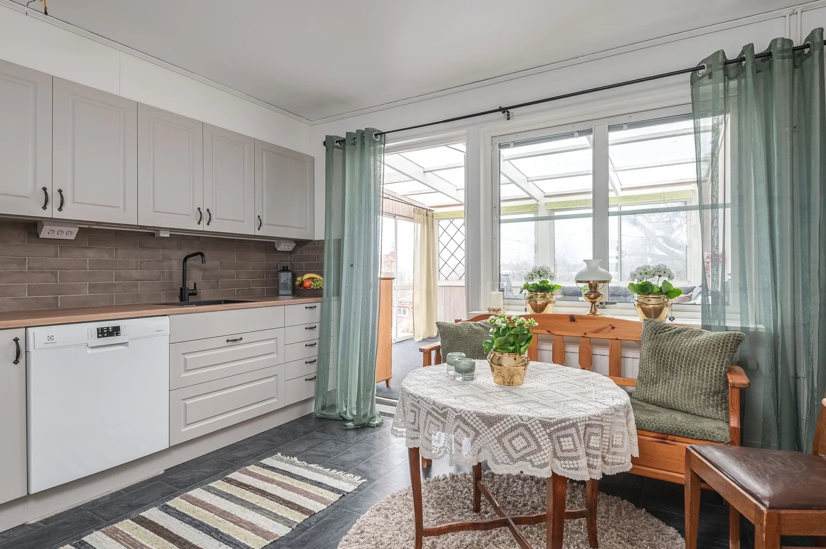 Radhus, Östra Högbyvägen 6f, Finspång