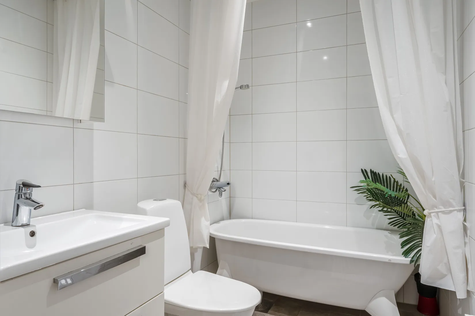 Bostadsrätt, Radhus, Kristinelundsvägen 21C, Runnaby, Örebro