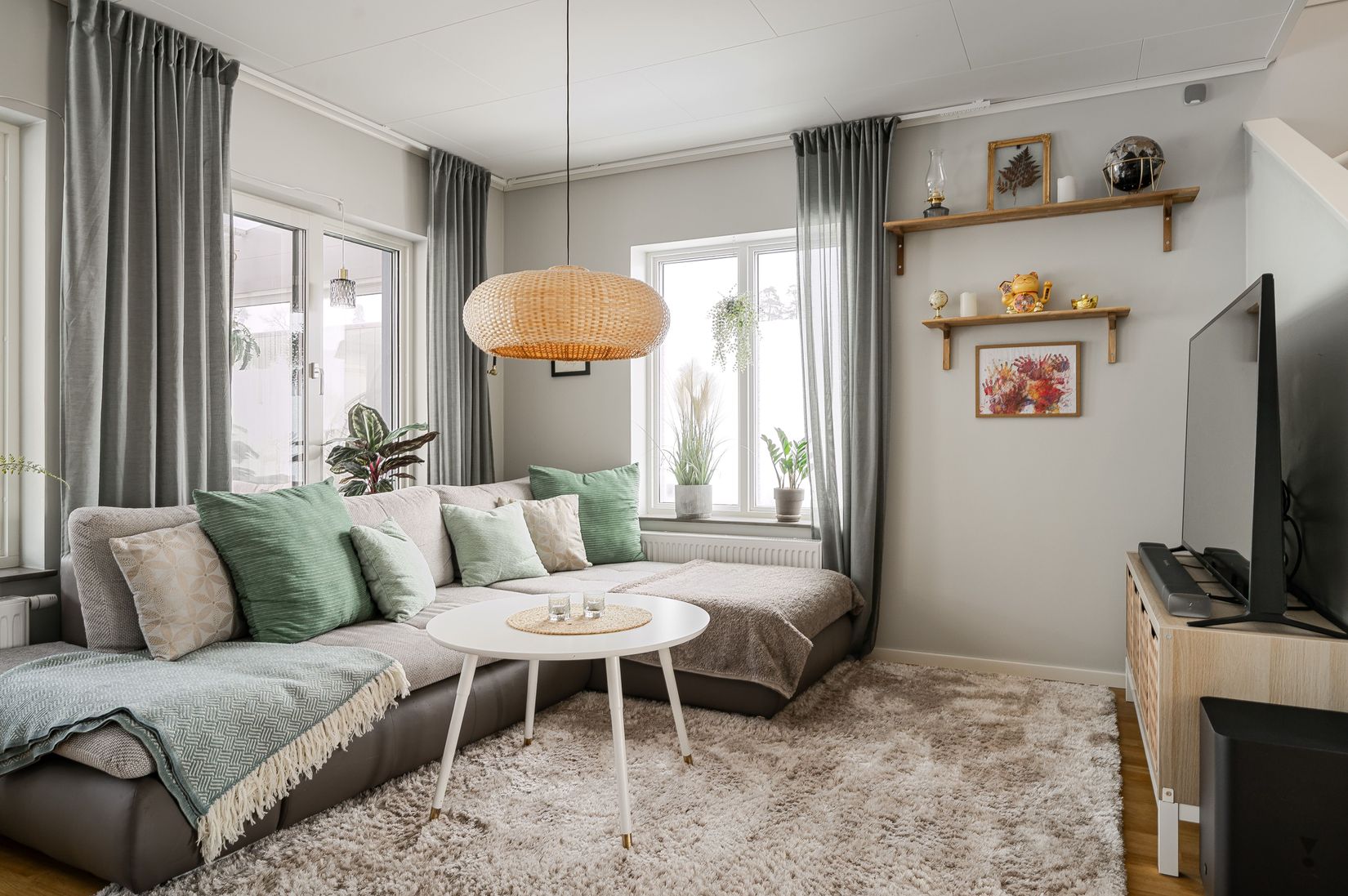 Bostadsrätt, Radhus, Jägarbacken 48A, Läggesta, Strängnäs