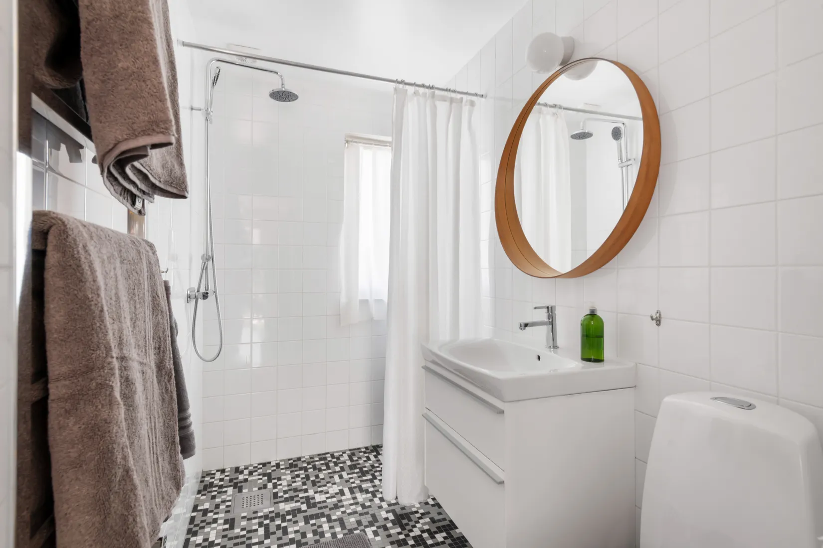 Villa, Milstensvägen 1, Ella Park, Täby