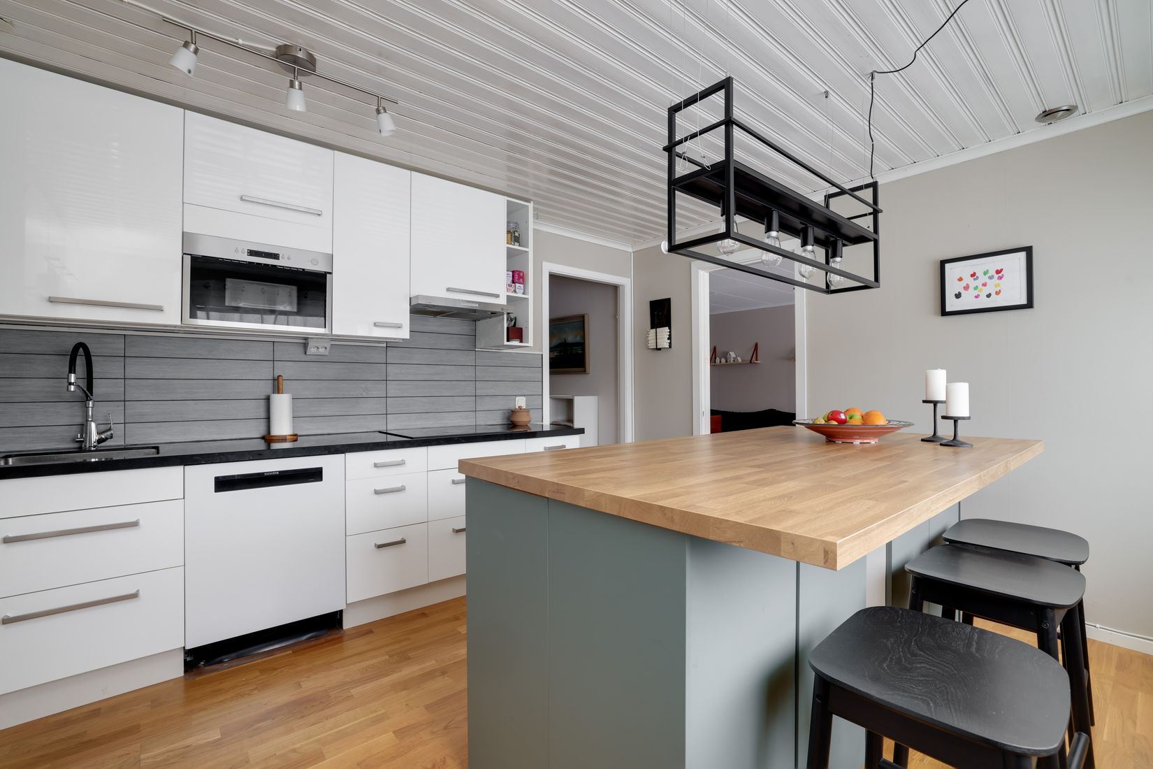 Villa, Bondgårdsgatan 15A, Kumla Centralt, Kumla