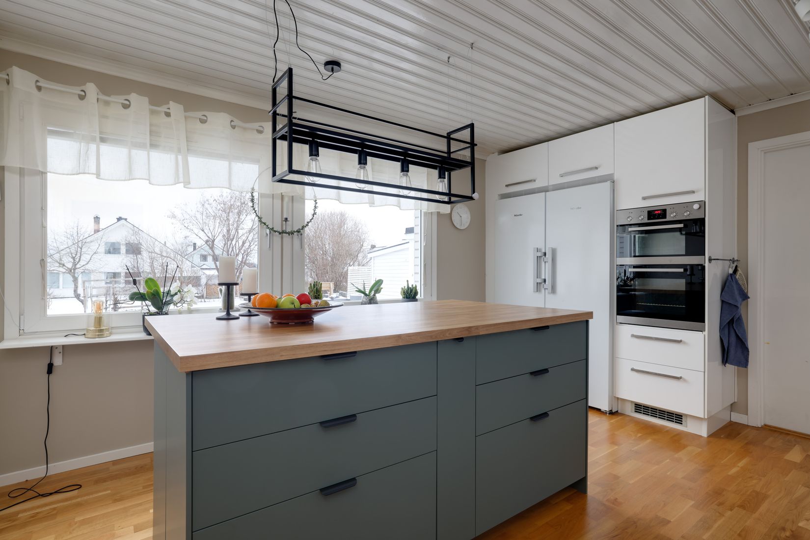 Villa, Bondgårdsgatan 15A, Kumla Centralt, Kumla