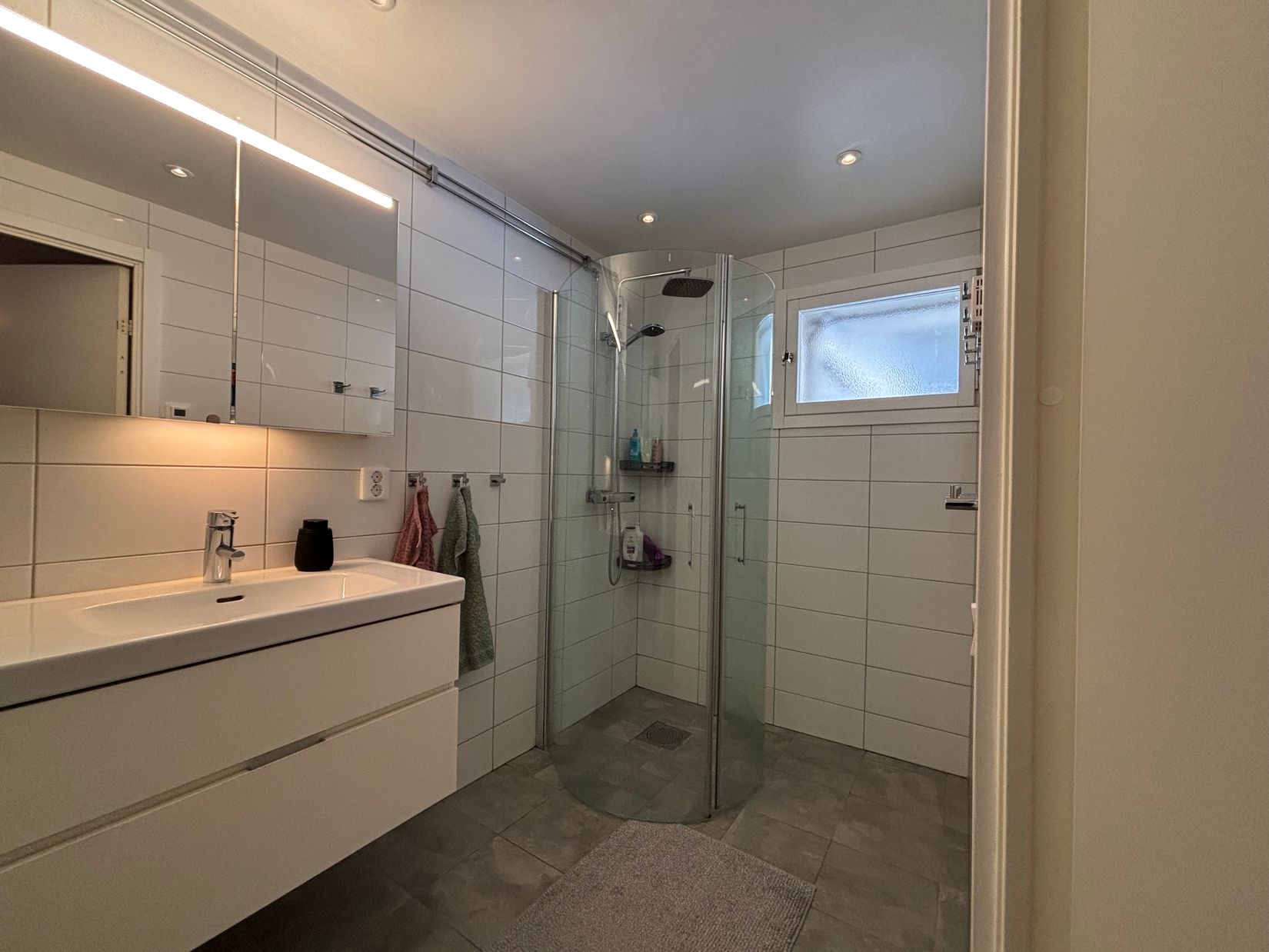 Villa, Bondgårdsgatan 15A, Kumla Centralt, Kumla