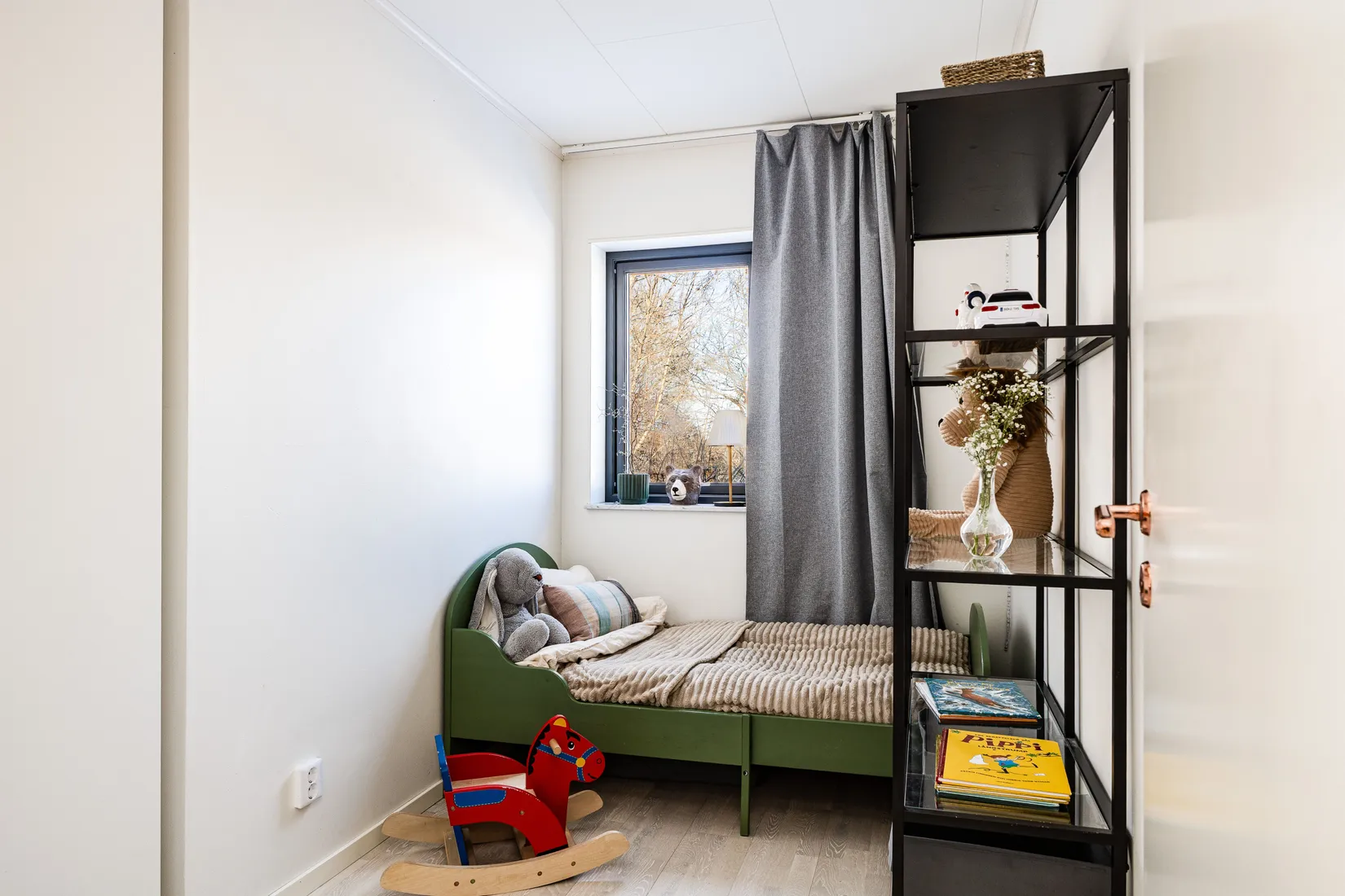 Bostadsrätt, Radhus, Mellanbyvägen 4 A, Frösundavik, Håbo