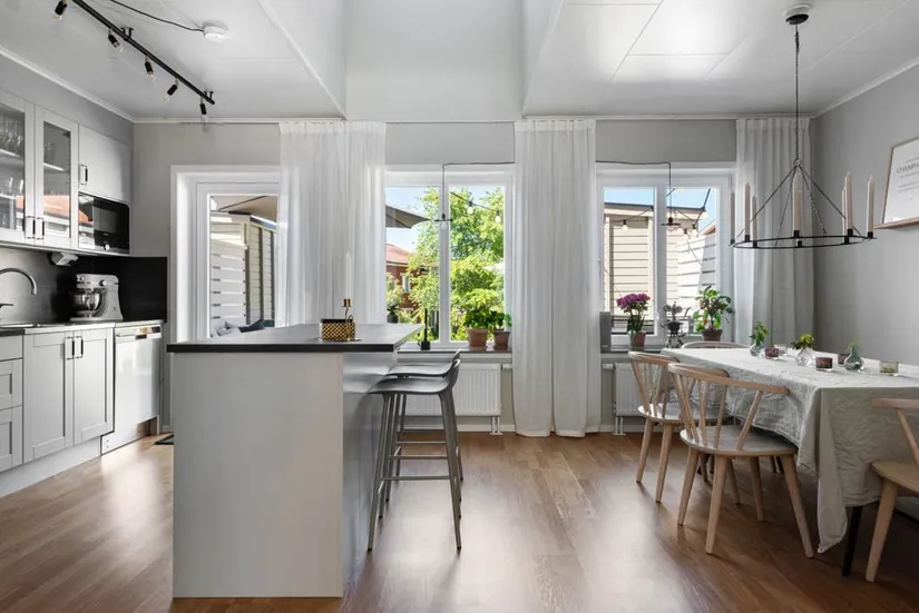 Bostadsrätt, Radhus, Pastorsvägen 20, Runby, Upplands Väsby