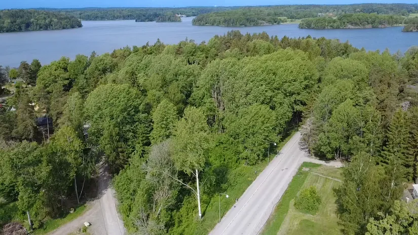 Tomt, Helmerdalsvägen 28, Vidja, Huddinge