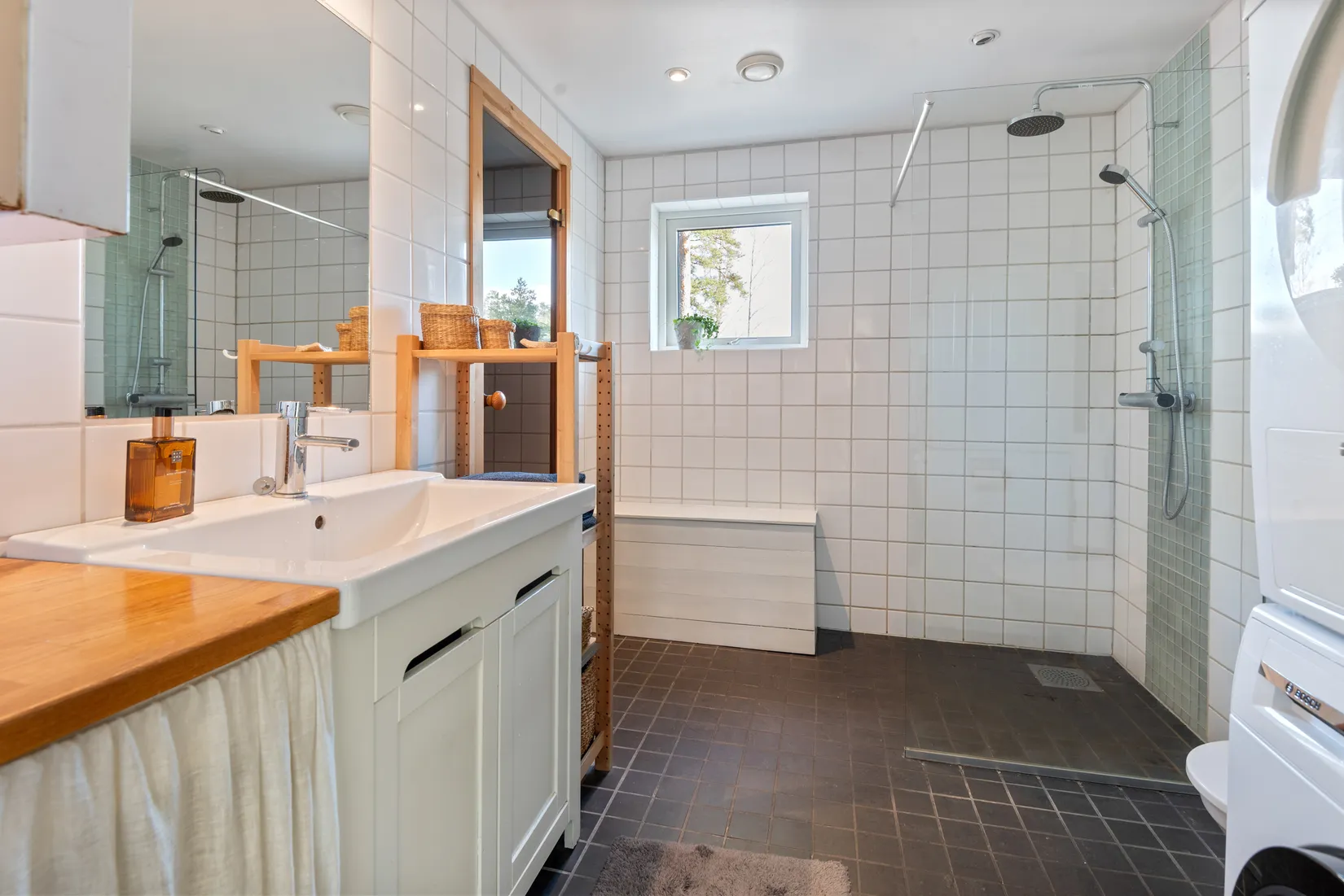 Villa, Skeviksstrandsvägen 41, Skeviksstrand, Värmdö