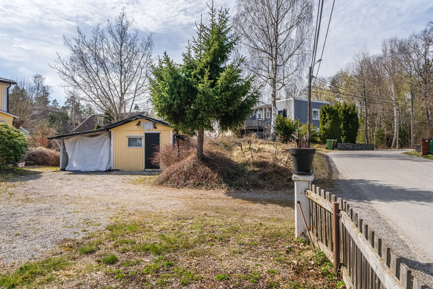 Tomt, Lilla Solgårdsvägen 22 samt Saturnusvägen 8D, Solgård, Huddinge