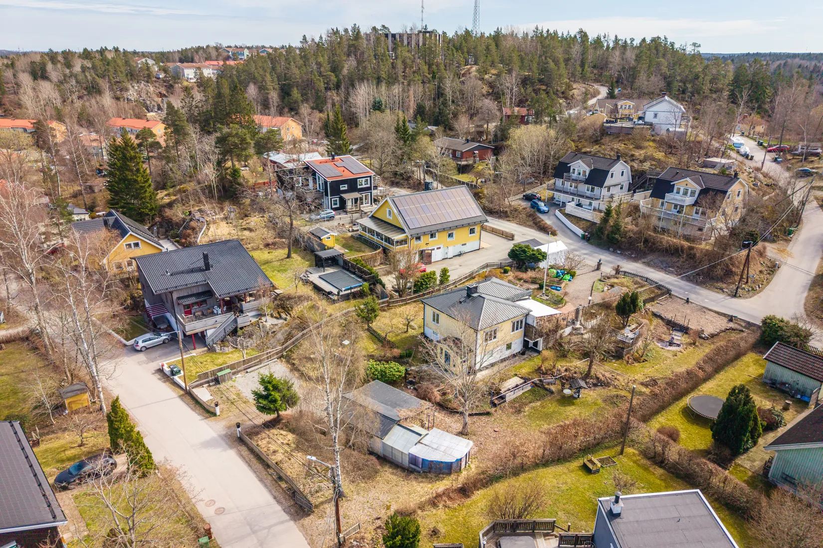 Tomt, Lilla Solgårdsvägen 22 samt Saturnusvägen 8D, Solgård, Huddinge
