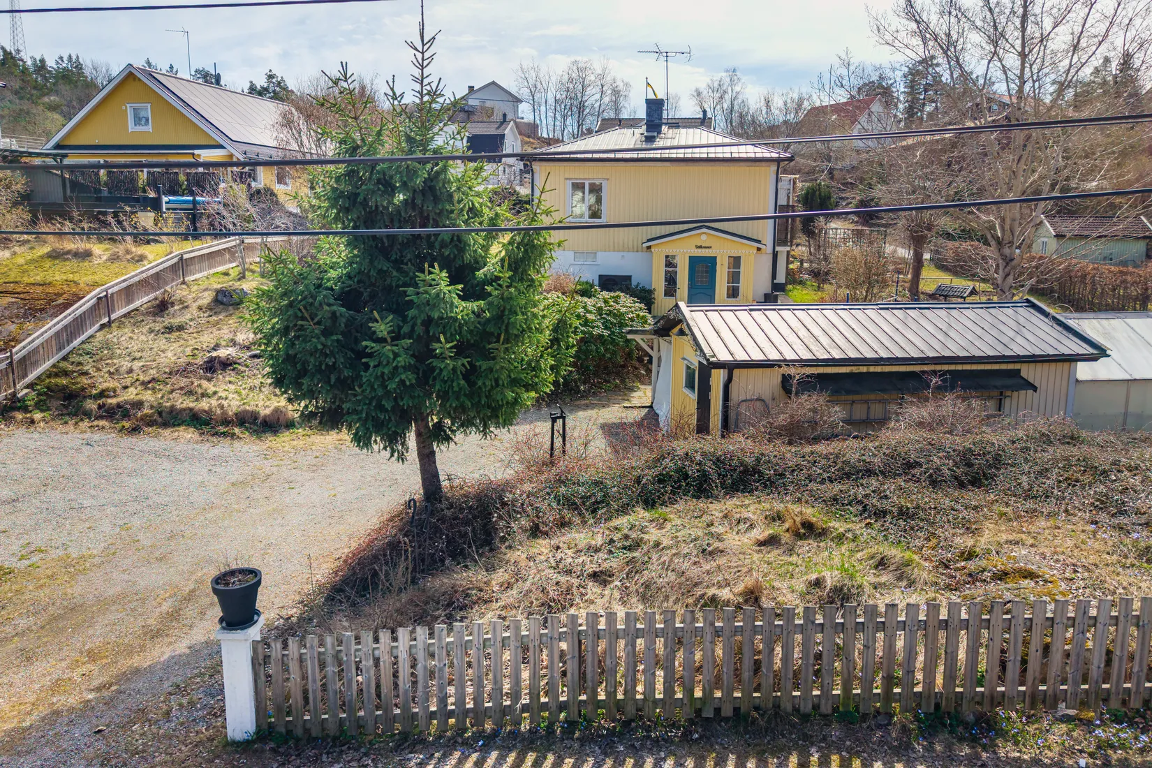 Tomt, Lilla Solgårdsvägen 22 samt Saturnusvägen 8D, Solgård, Huddinge